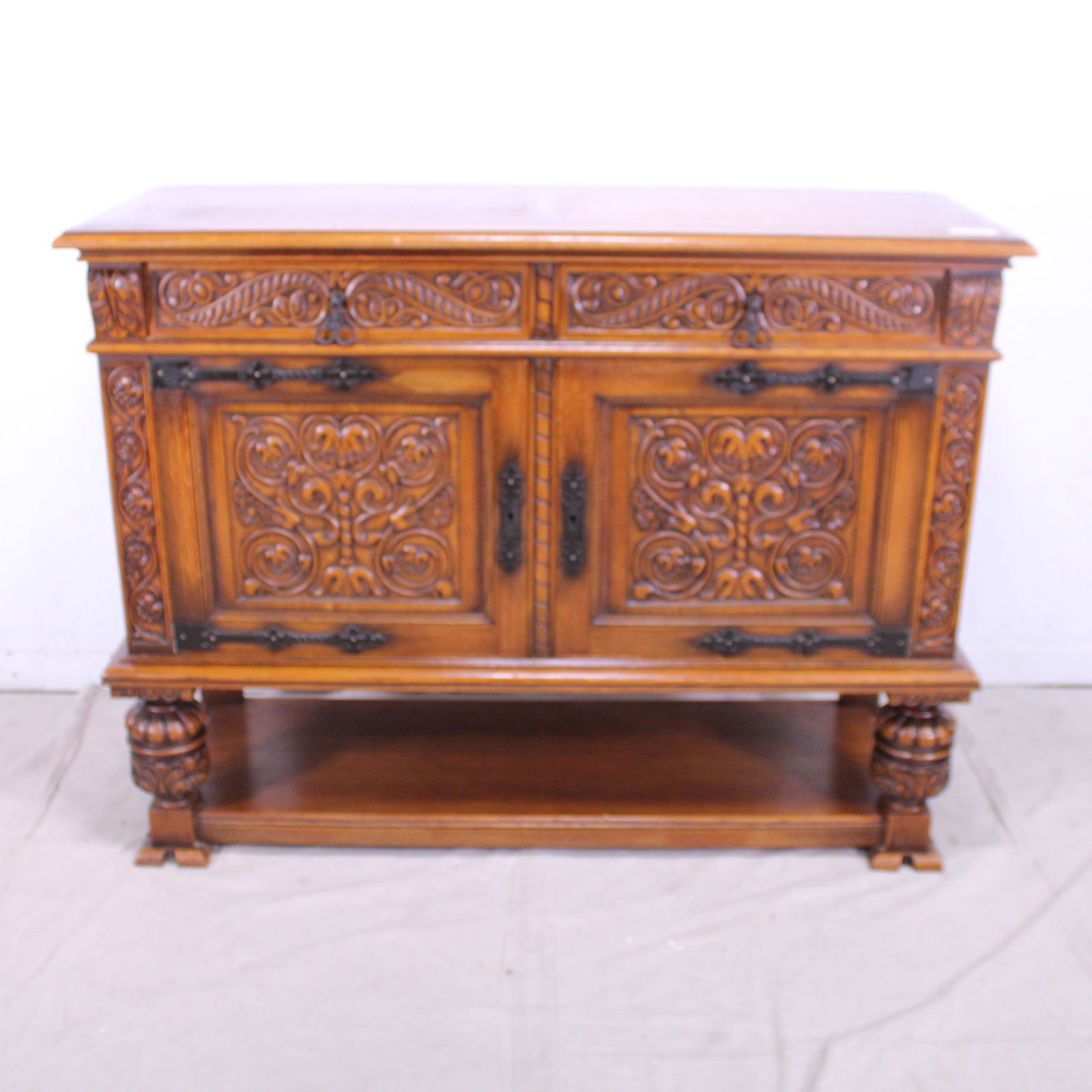 Carved Renaissance Style Oak 2 Door 2 Drawer Buffet (1 of 7)