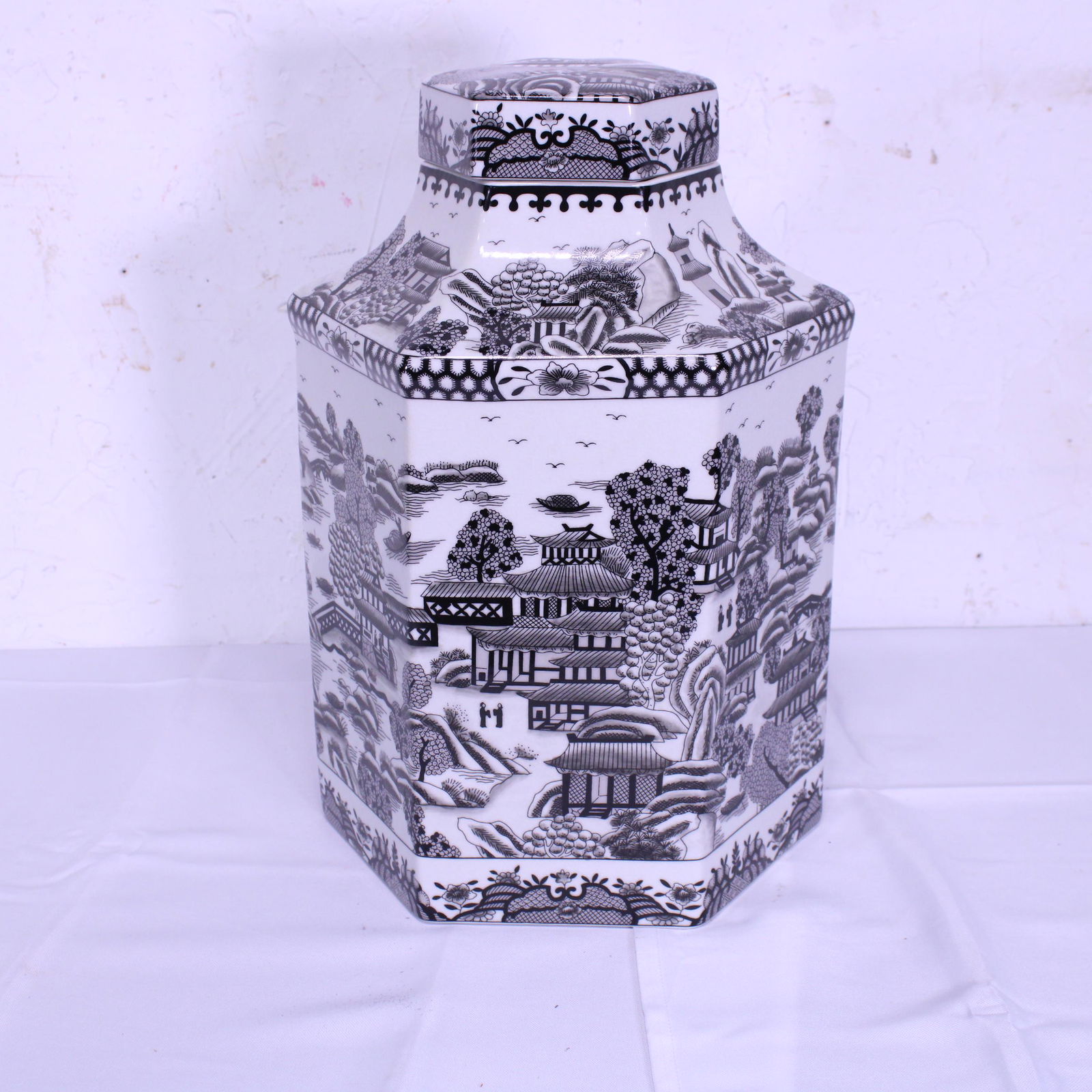 Black & White Hexagon Shaped Vase With Lid (1 of 4)