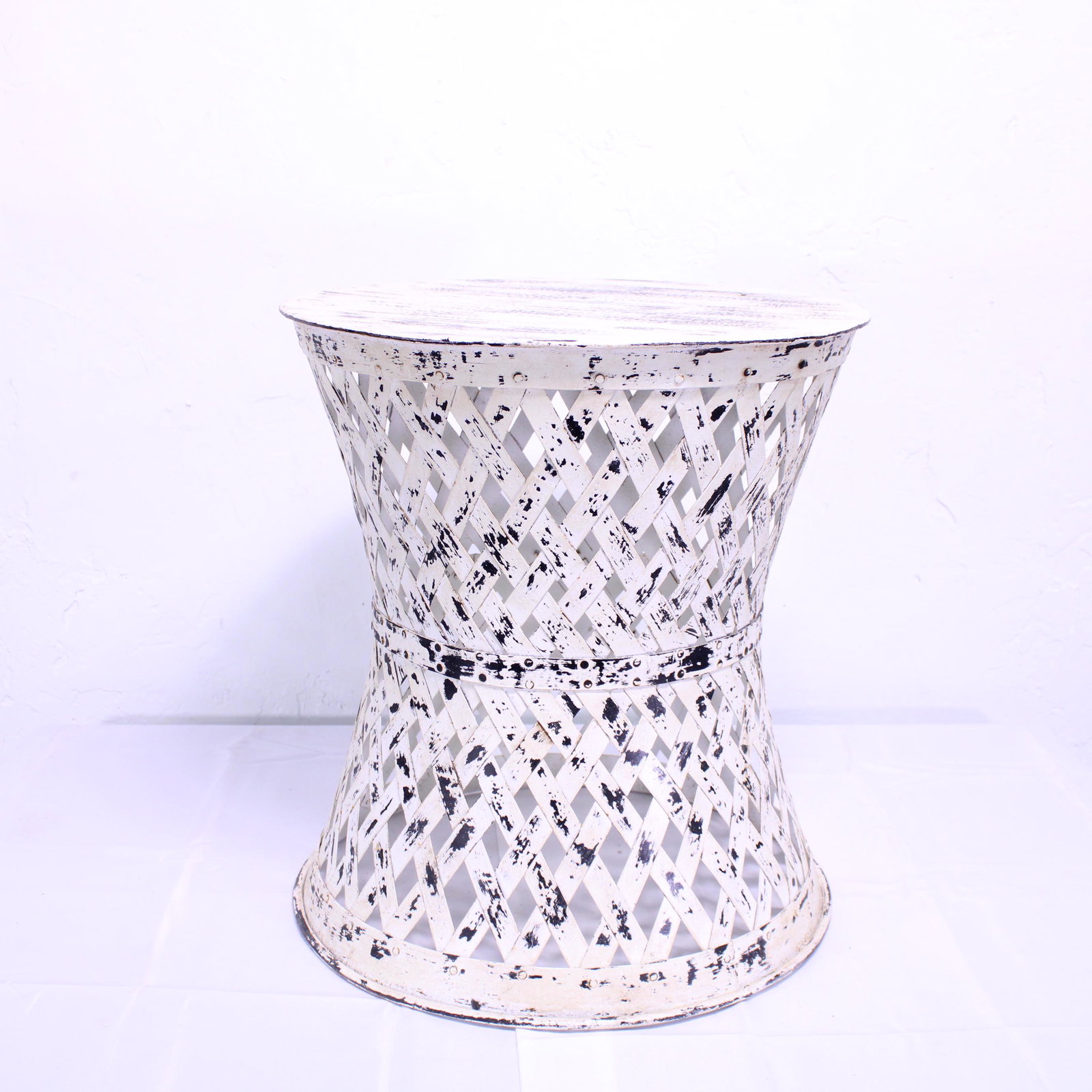 White Woven Metal Stool / Stand: White Woven Metal Stool / Stand - 20 in tall x 18