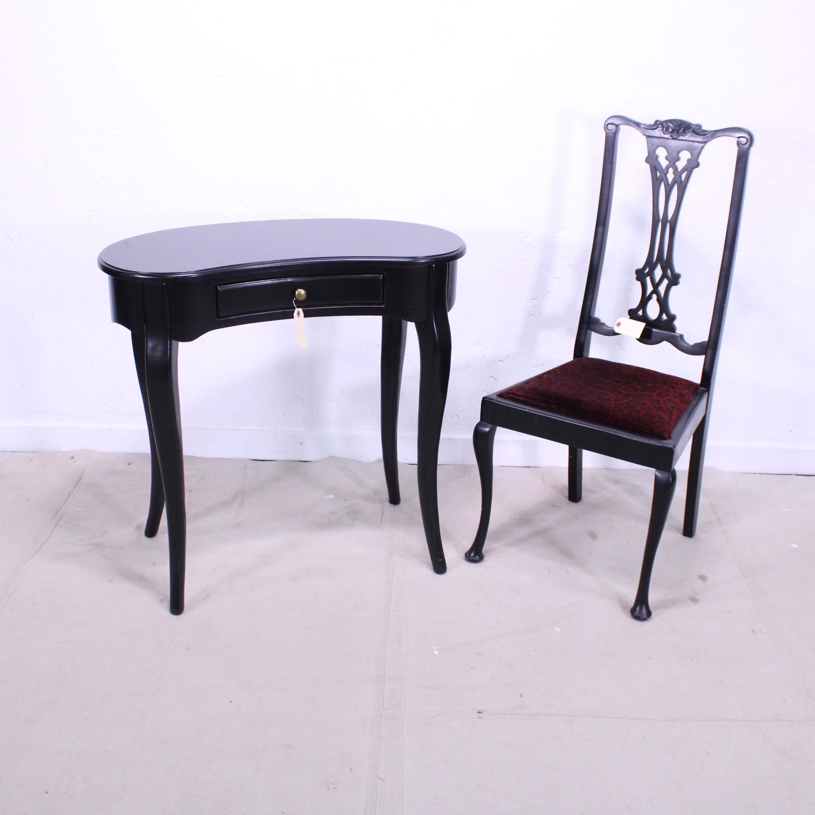 Painted Kidney Shaped Table and Chair (1 of 5)