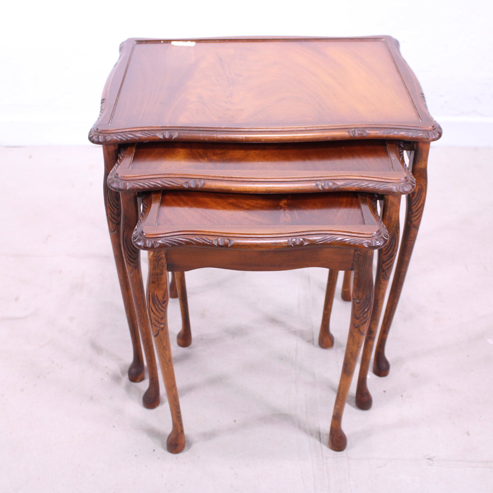 European Nest Tables - NO GLASS - Queen Anne Legs: European Nest Tables - NO GLASS - Queen Anne Legs - 23 x 22 x17