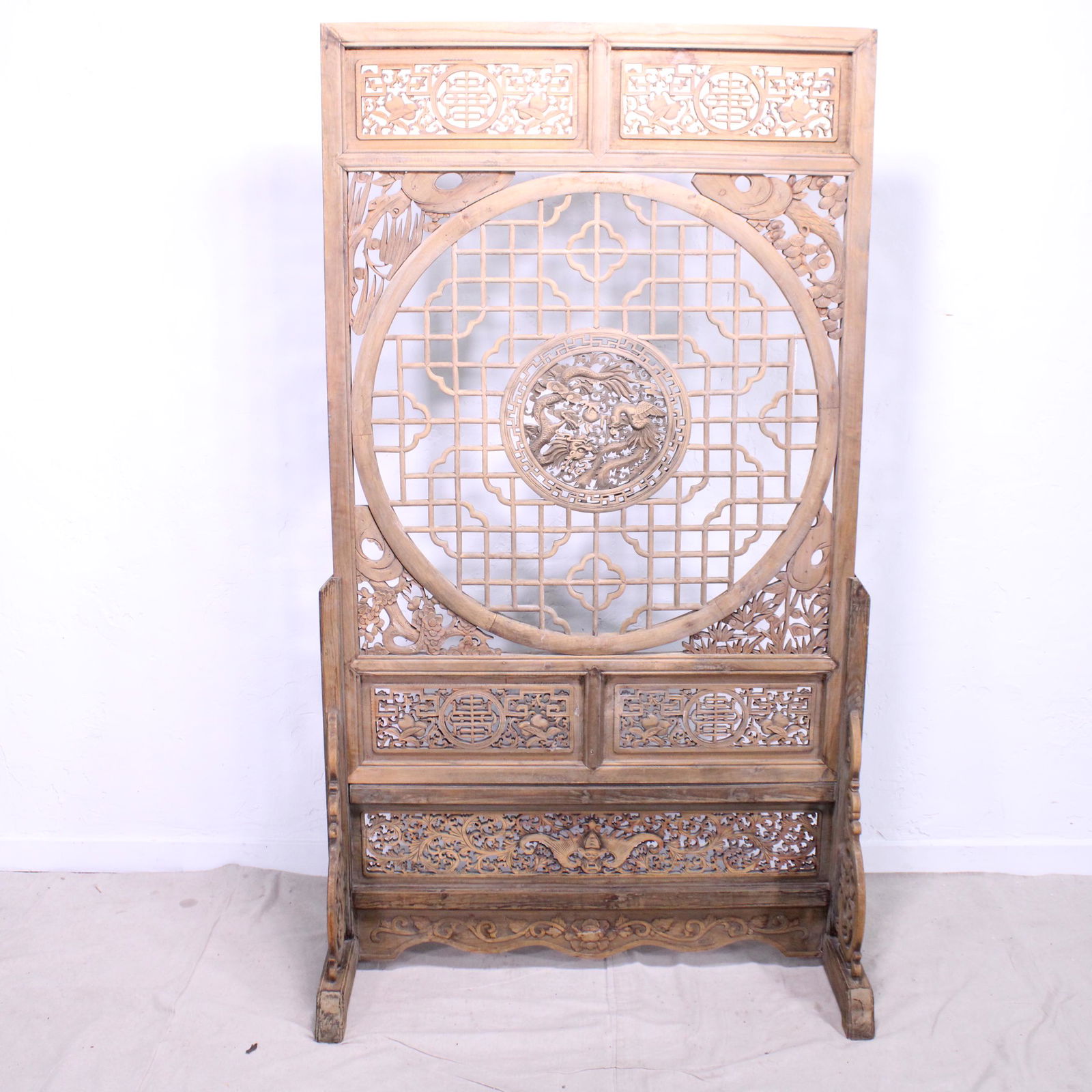 Camphorwood carved Chinese Screen from Beijing (1 of 7)