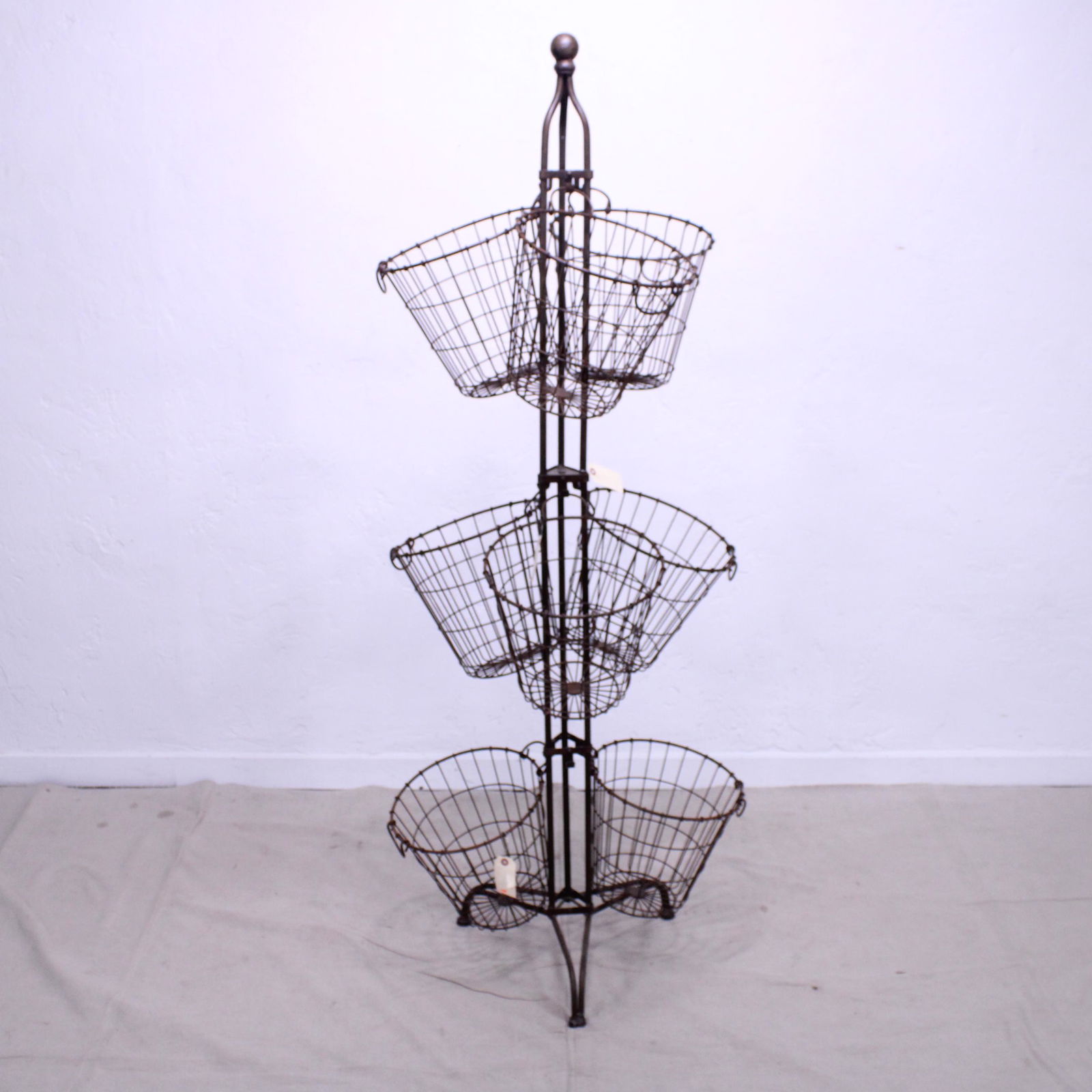 Stand with 8 Hanging Round Wire Baskets (1 of 4)