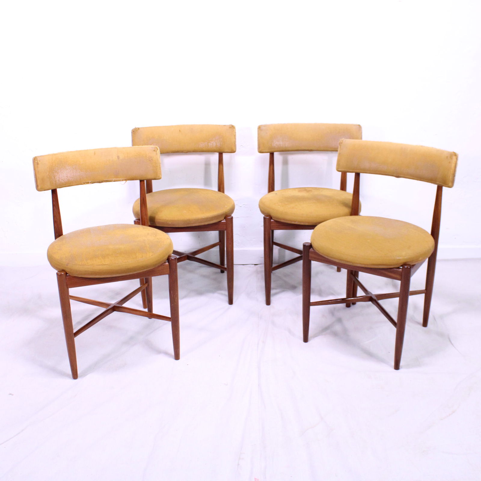 4 Mid Century Modern Round Dining Chairs By G-Plan: This set of 4 Danish Modern Style Teak Dining chairs with Vintage Upholstery. This set is made by Mid Century Modern Furniture Maker G Plan ( Gplan ). 31 in tall x 20 in x 20