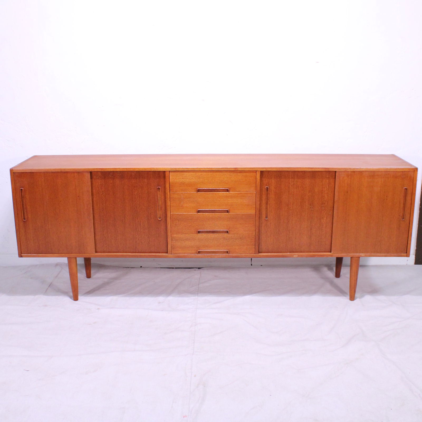 Mid Century Modern Sideboard - Nils Jonsson - Gigant (1 of 14)