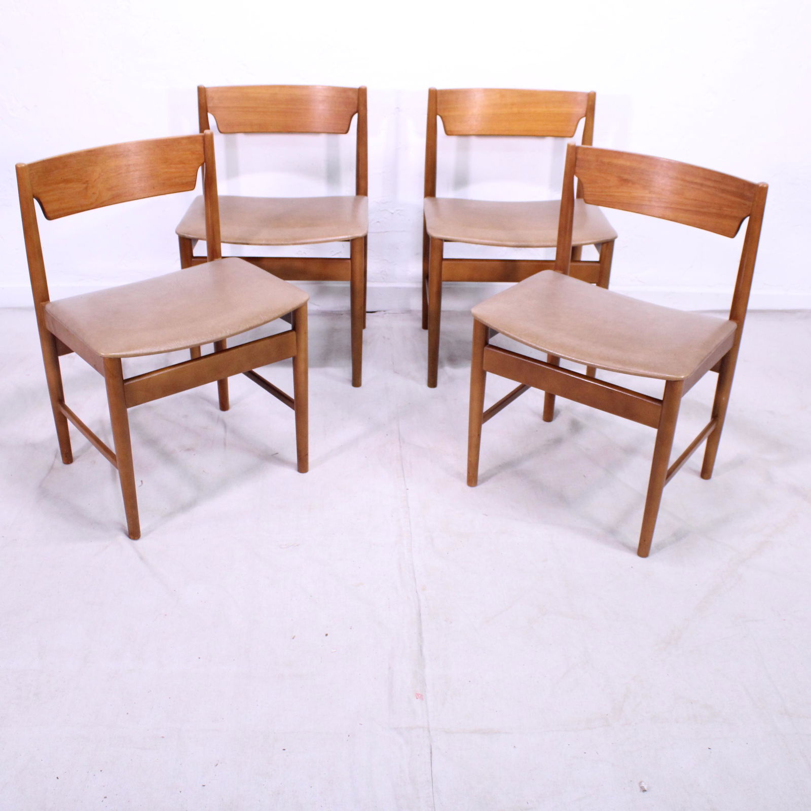 Set of 4 European Mid Century Modern Dining Chairs (1 of 5)