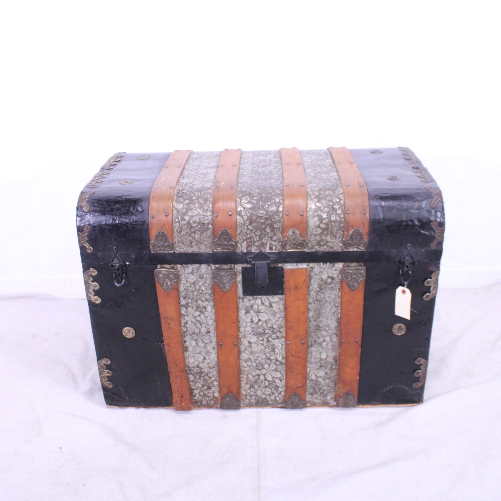 Lift Top Metal & Wood Trunk with Well Fitted Interior (1 of 6)