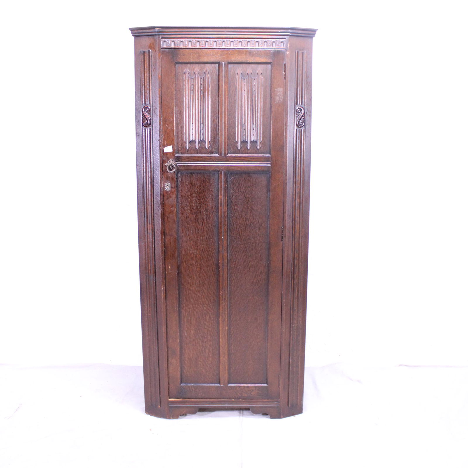 Oak Single Door Hall Robe (1 of 5)