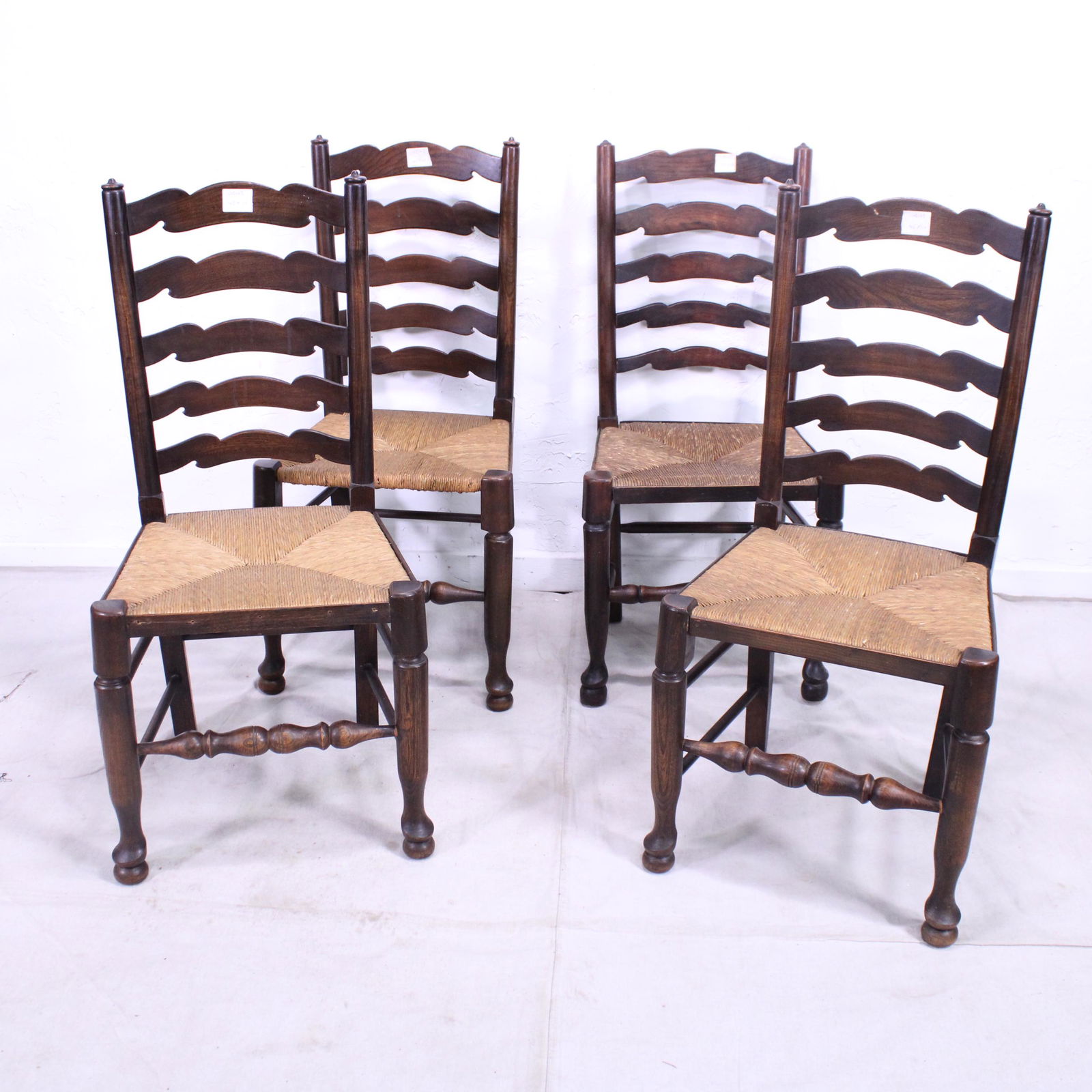 Set of 4 Oak Chairs With Rush Seats (1 of 5)