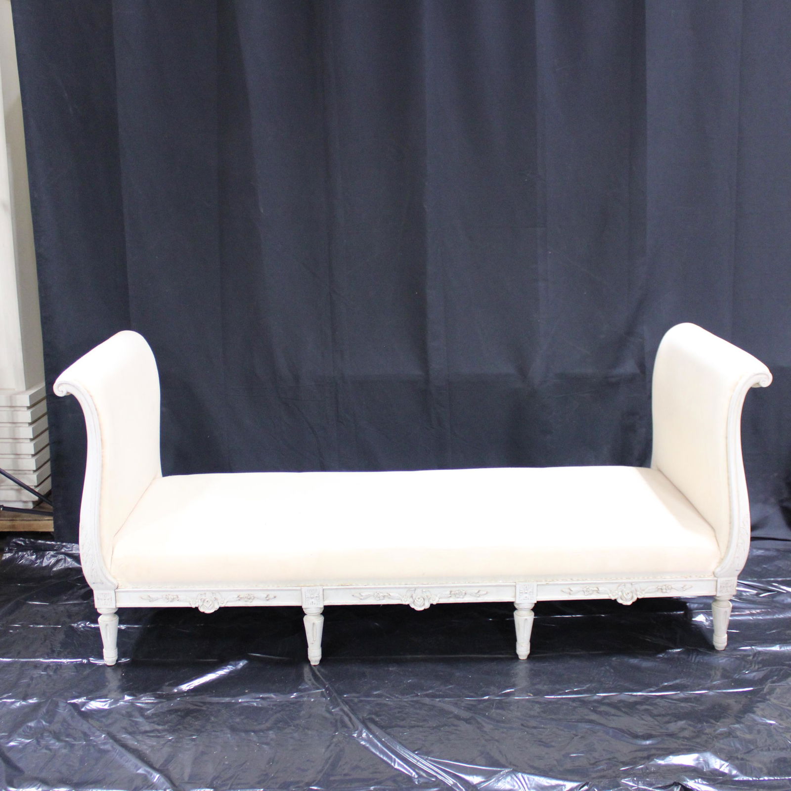 Painted Swedish Style Day Bed, Circa 1920 (1 of 5)