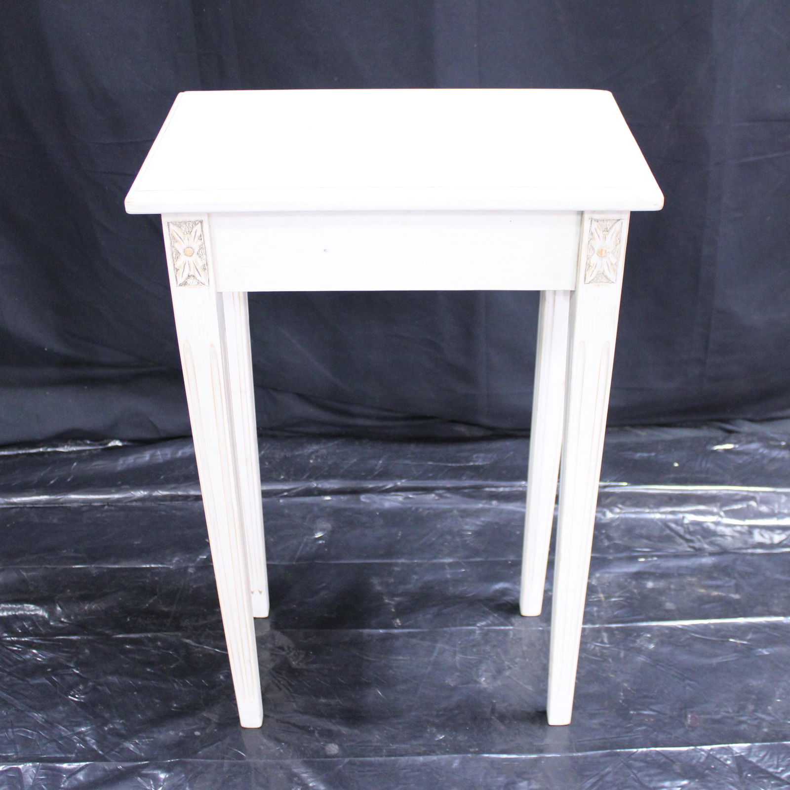 Small Painted Lamp Table (1 of 3)