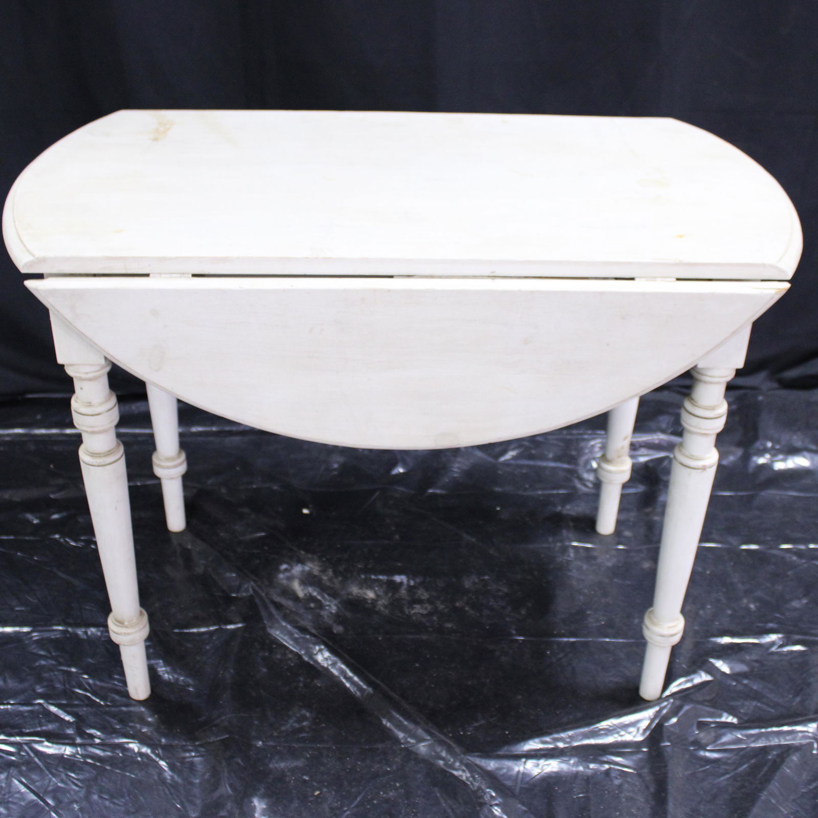 Swedish Painted Drop Leaf Table with Turned Legs (1 of 6)