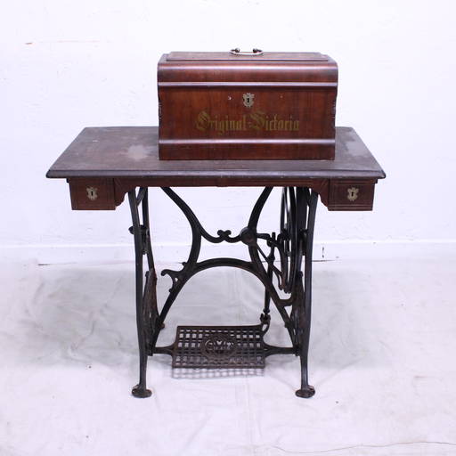 Sewing Machine "Original Victoria " Aug 24, 2020 Gallery Auctions
