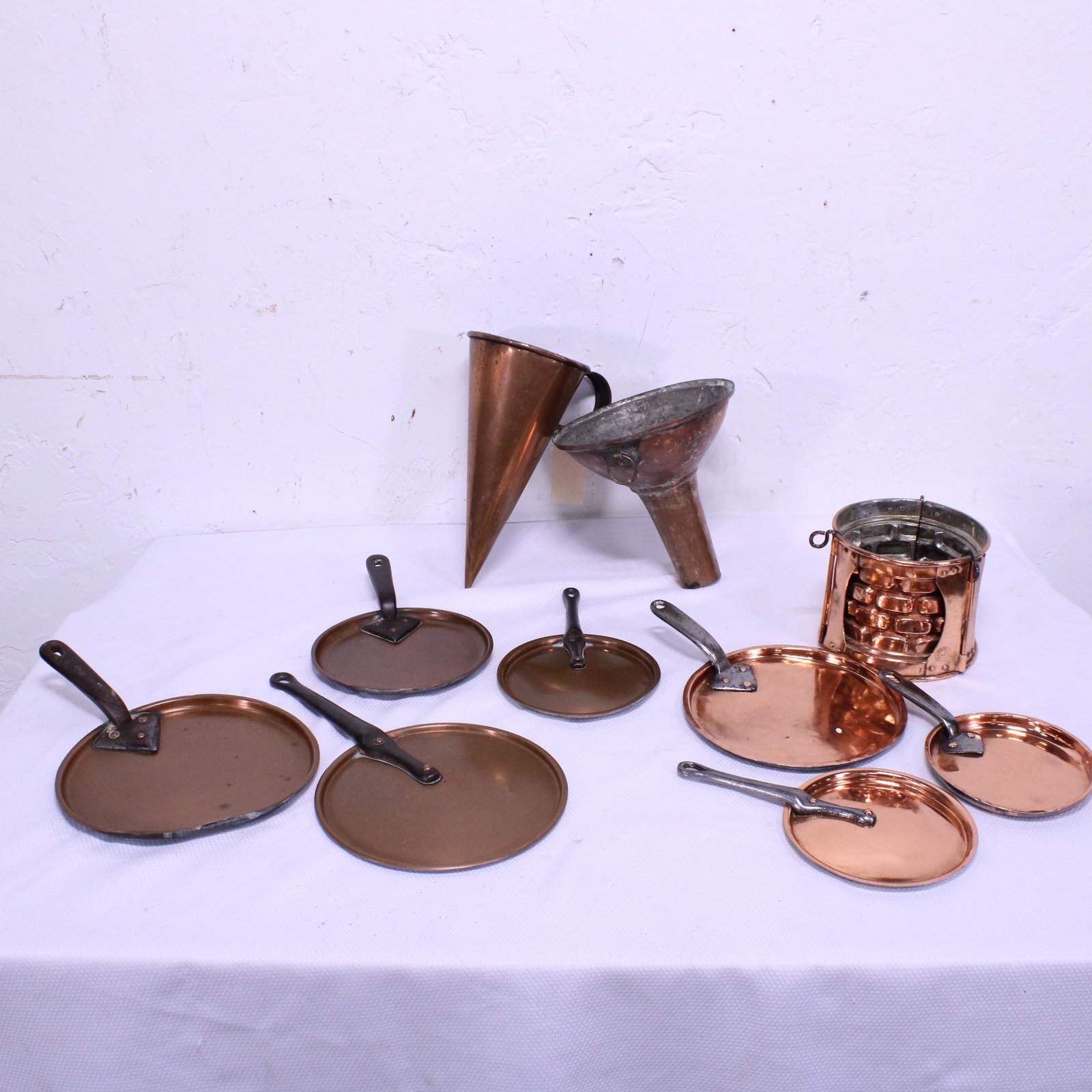 10 Pieces of Copper - Lids, Funnels & Mold: 10 Pieces of Copper - Lids, Funnels & Mold