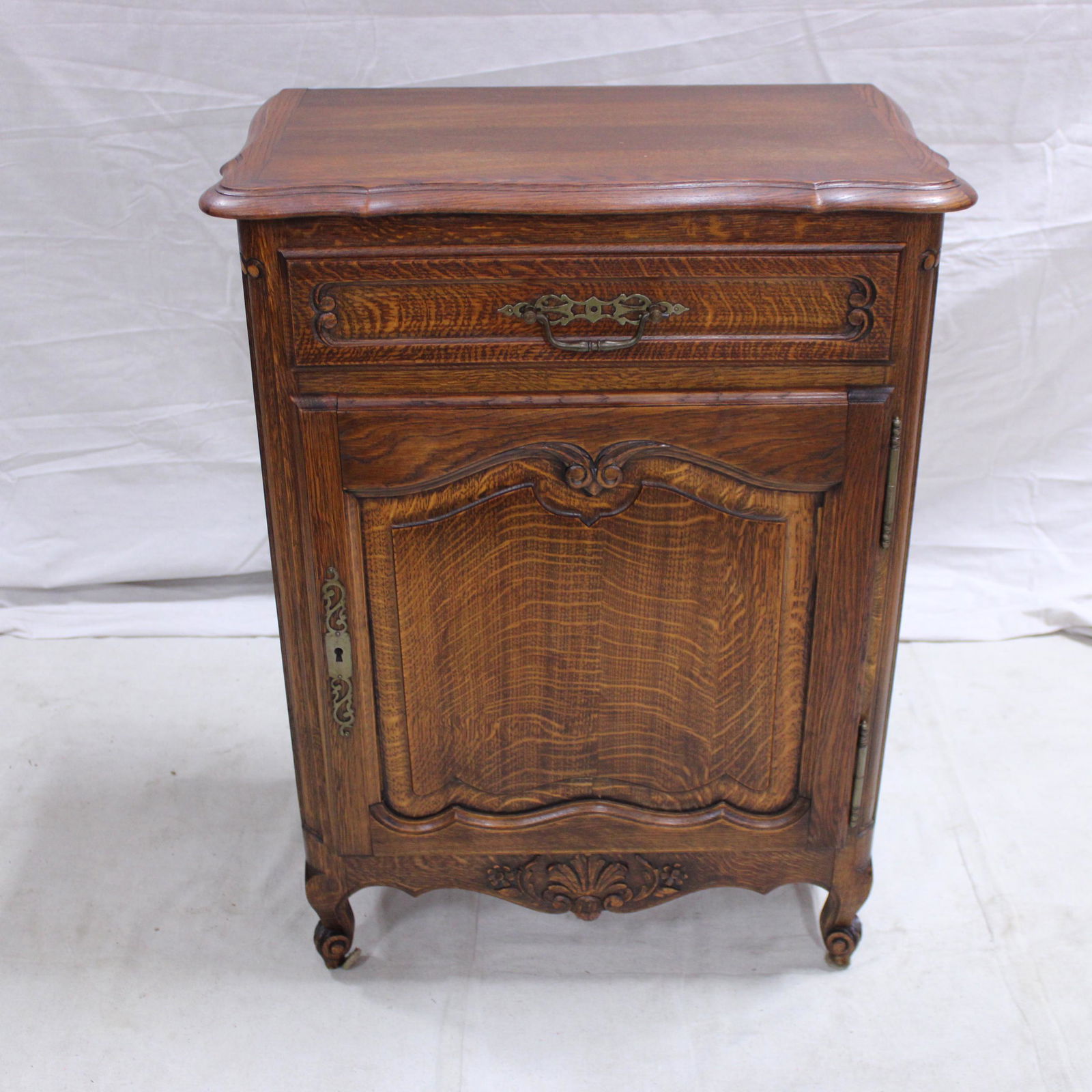 Single Door Oak Country French Cabinet (1 of 6)