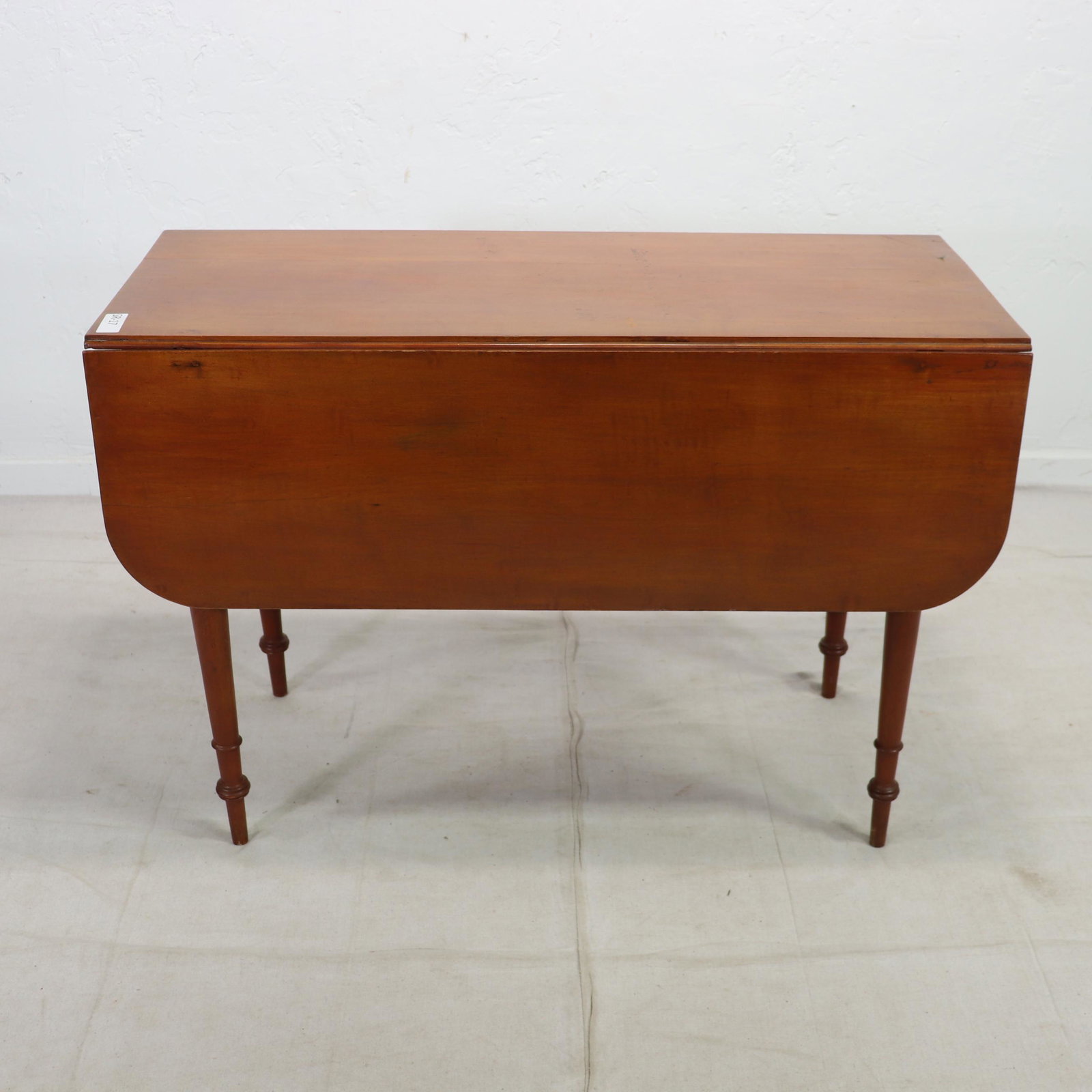 American Farmhouse Drop Leaf Table With Turned Legs: American Farmhouse Drop Leaf Table With Turned Legs - 29 in tall x 45 x 42