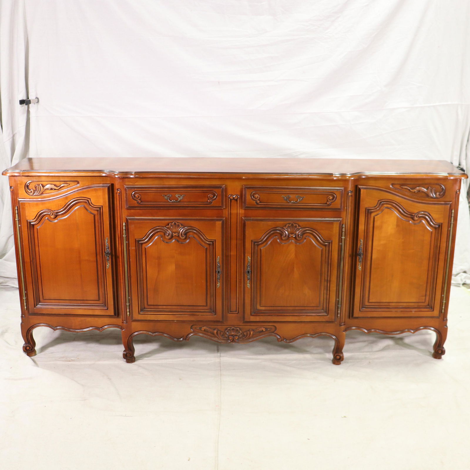 Country French Style Enfilade / Sideboard (1 of 7)