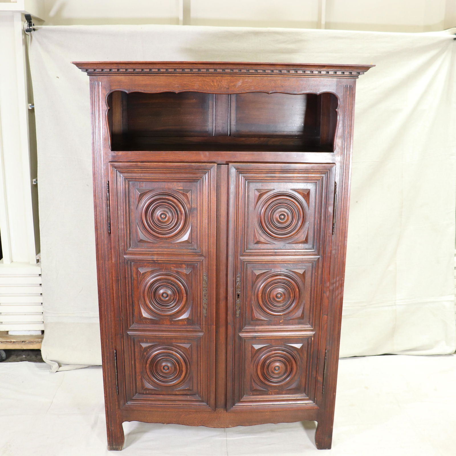 French Renaissance Style Oak Double Door Robe (1 of 8)