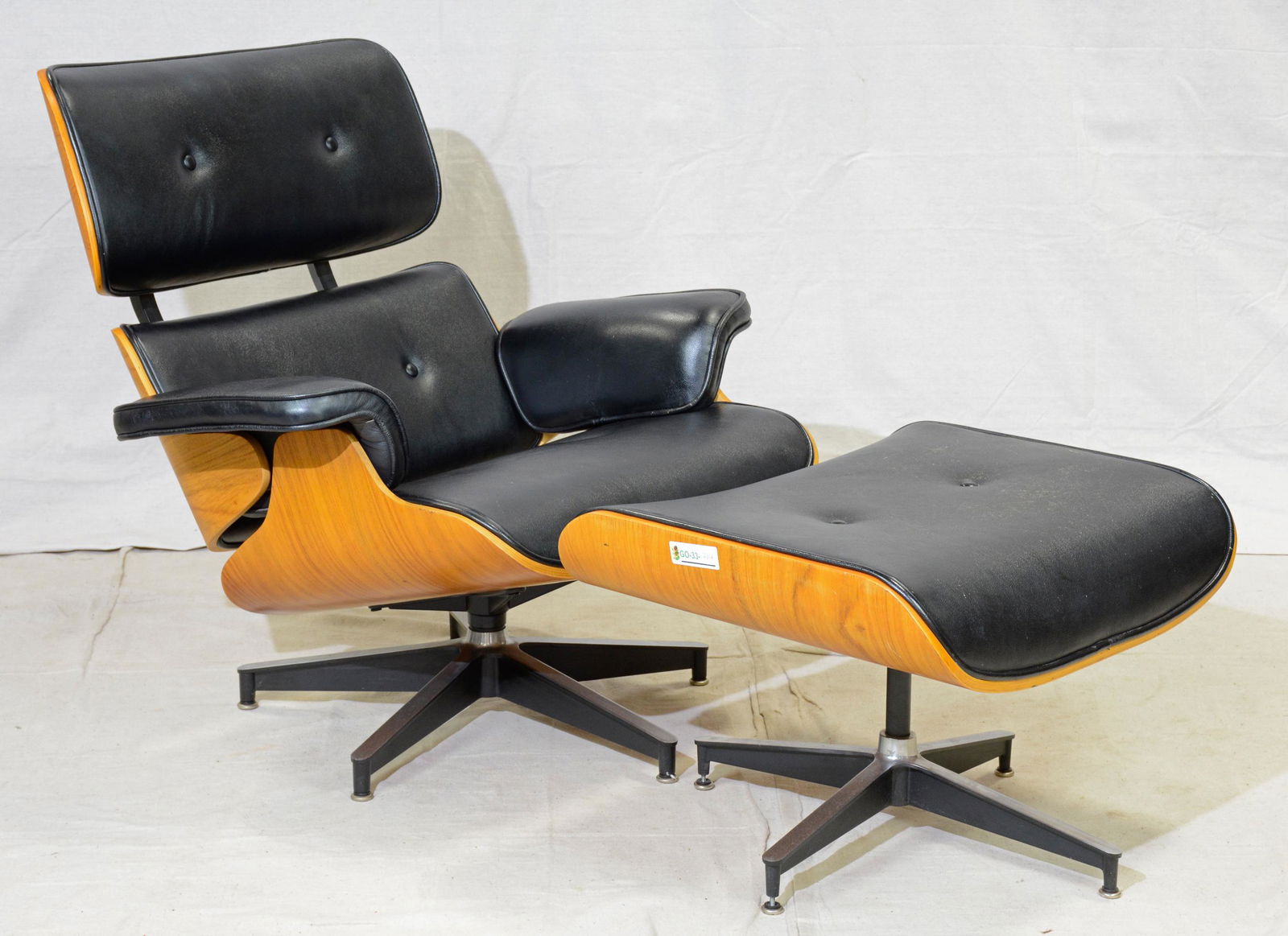 Eames Style 670 / 671 Lounge Chair & Ottoman (1 of 3)