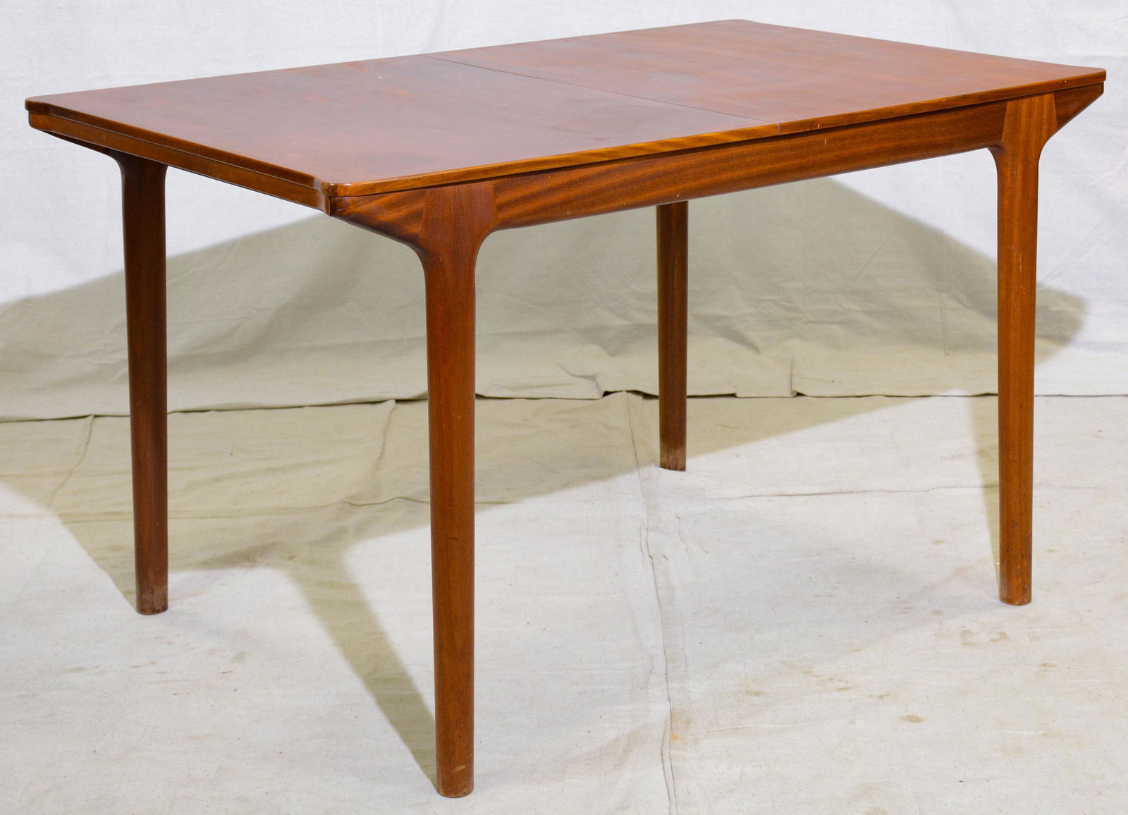 Mid Century Modern Dining Table with Rounded Corners (1 of 3)