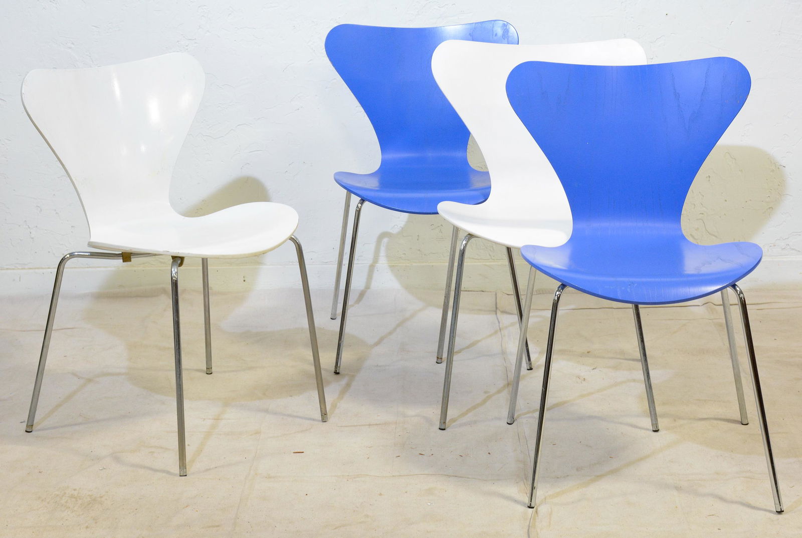 Set of 4 Arne Jacobsen Mid Century Modern Chairs (1 of 4)