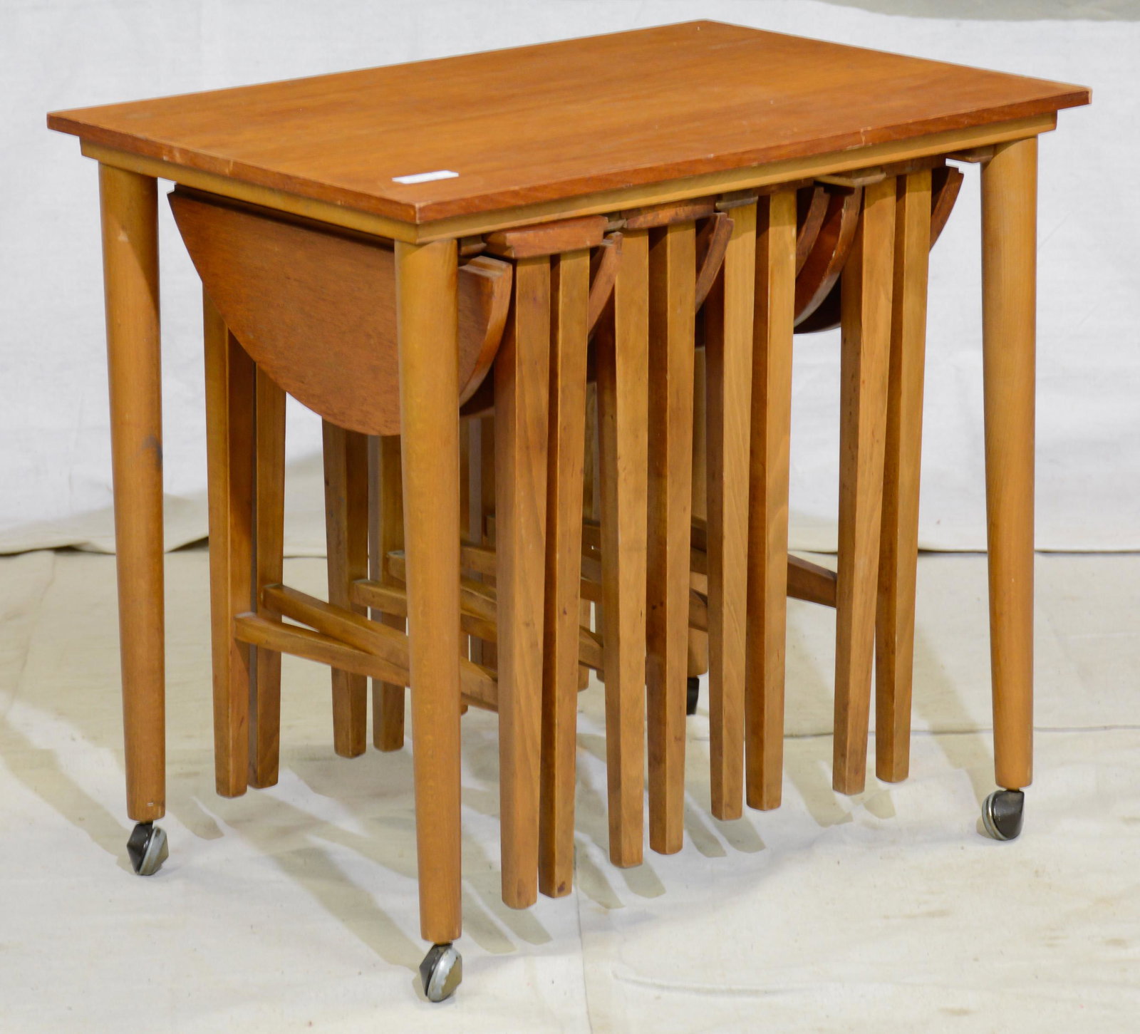 Mid Century Modern Nest 4 Tables: Mid Century Modern Nest 4 Tables - 23 in tall x 25 x 17