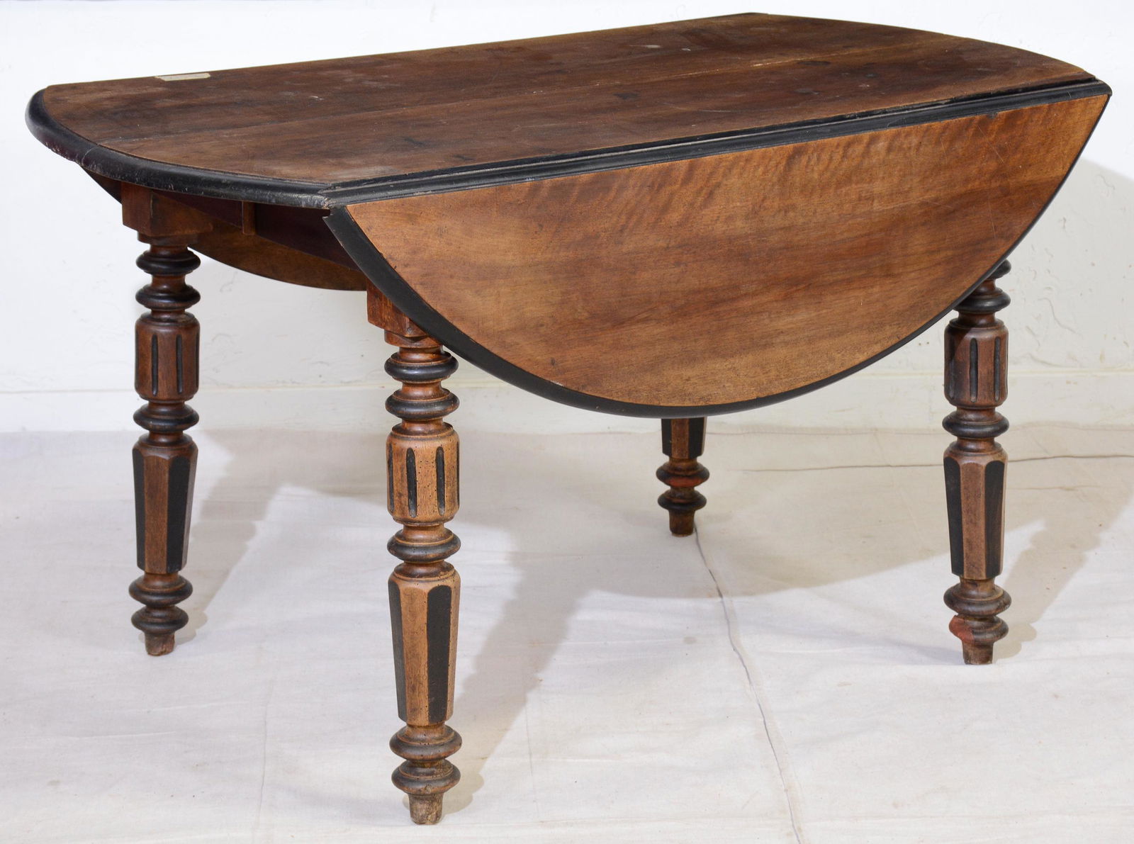 Oak Drop Leaf Table With Turned Legs (1 of 4)