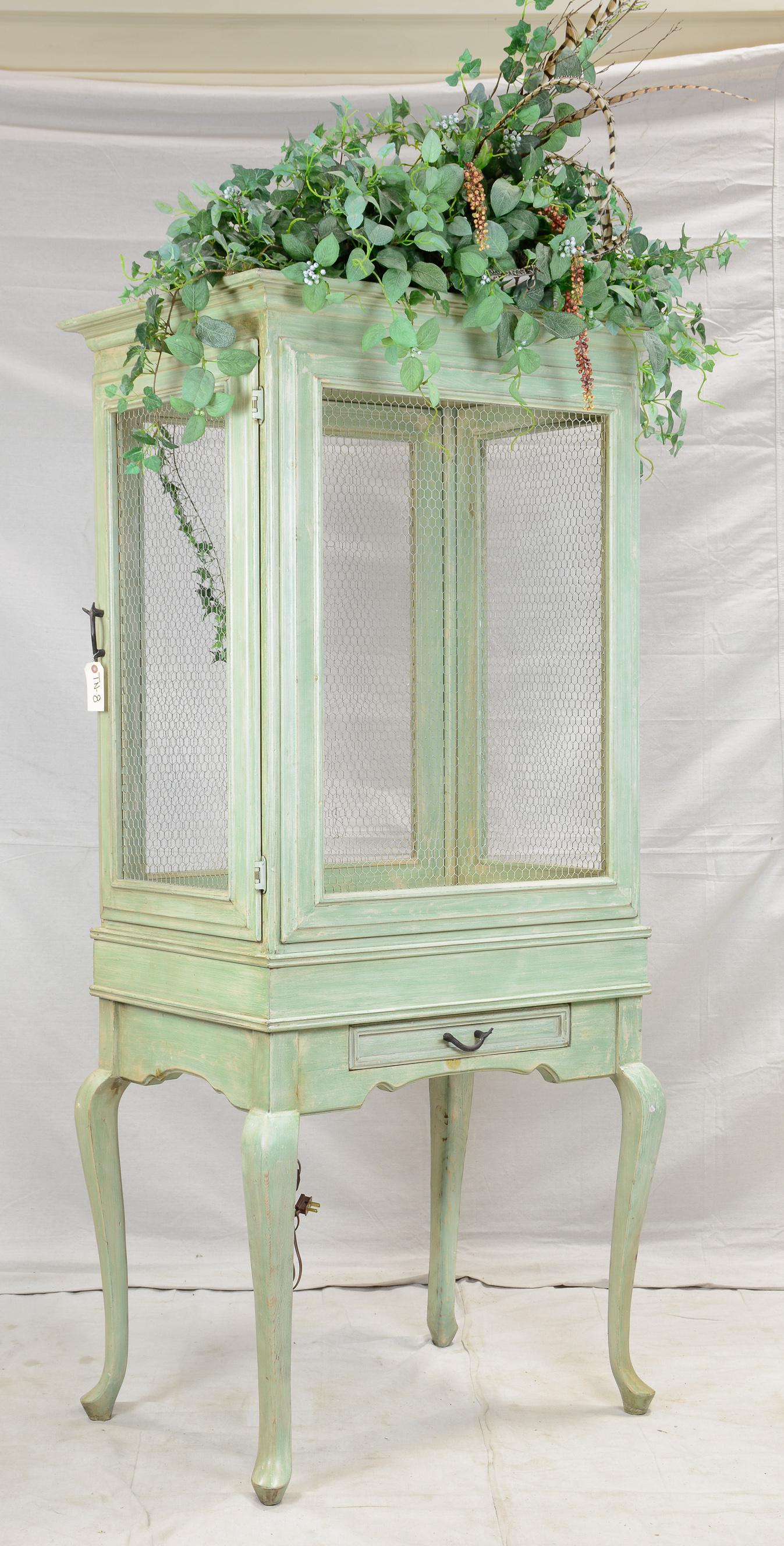 Large Painted Aviary With Grilled Sides (1 of 3)