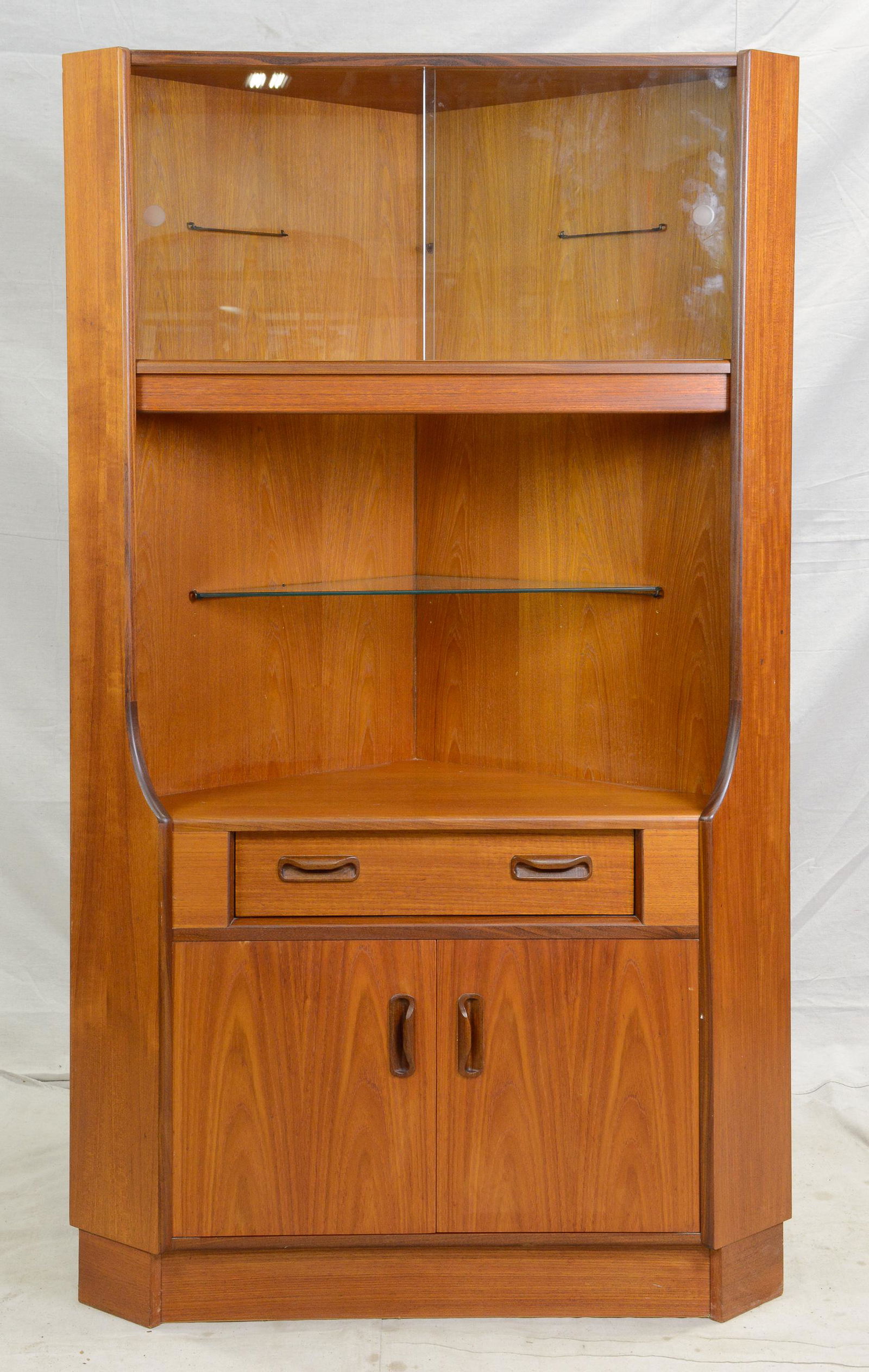 Large Mid Century Modern Gplan Corner Cabinet (1 of 3)