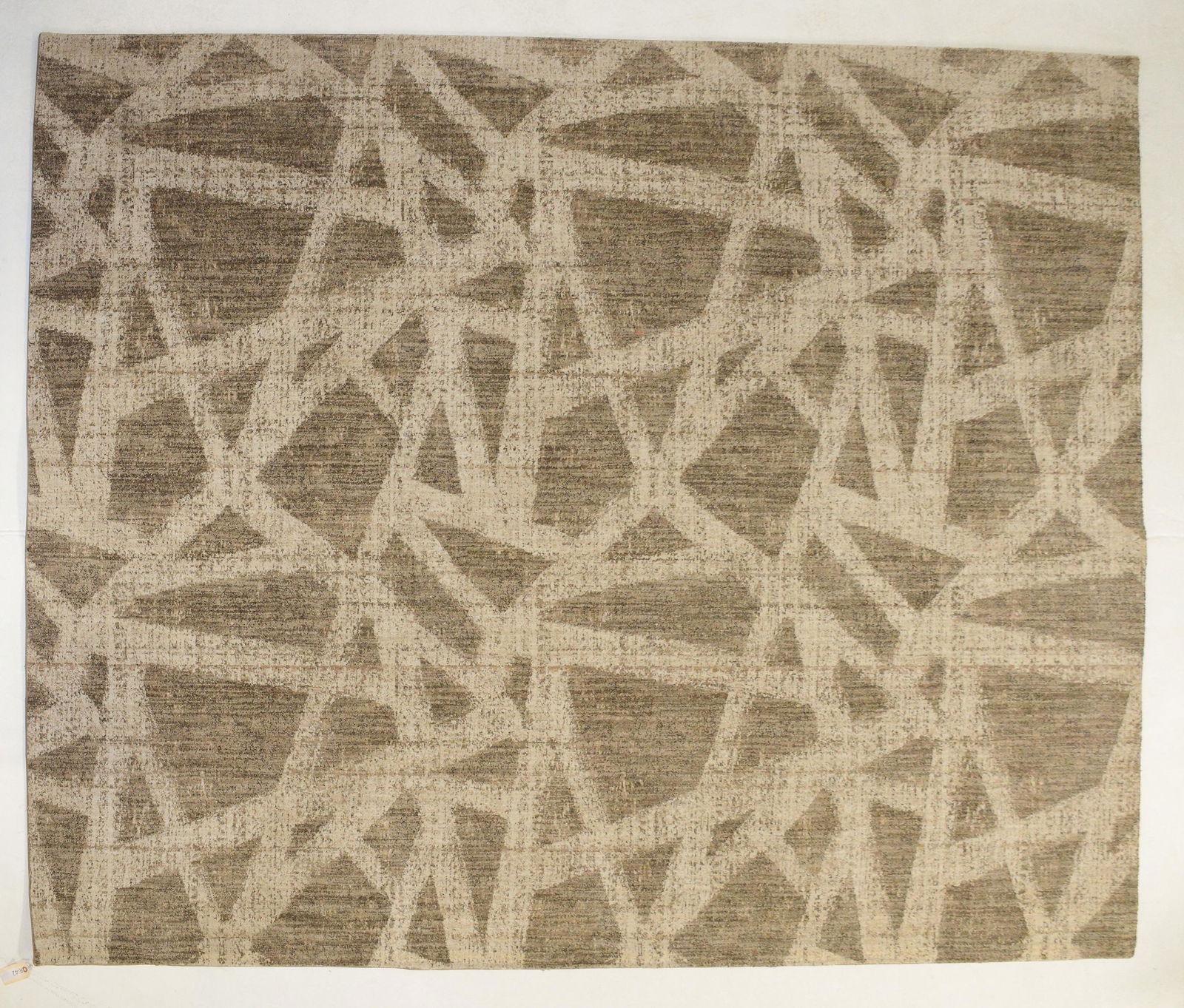 Grey & White  Rug  - Geometric Pattern 8 x 10 (1 of 4)