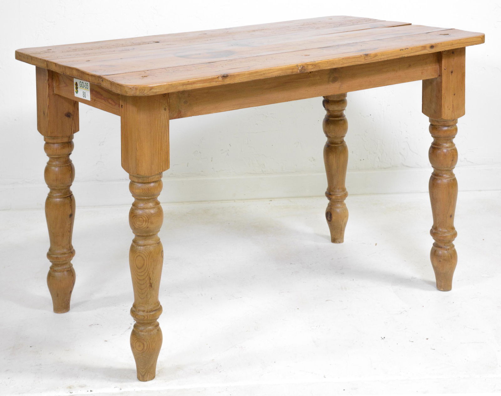British Pine Farmhouse / Farm Table with Turned Legs #1 (1 of 2)