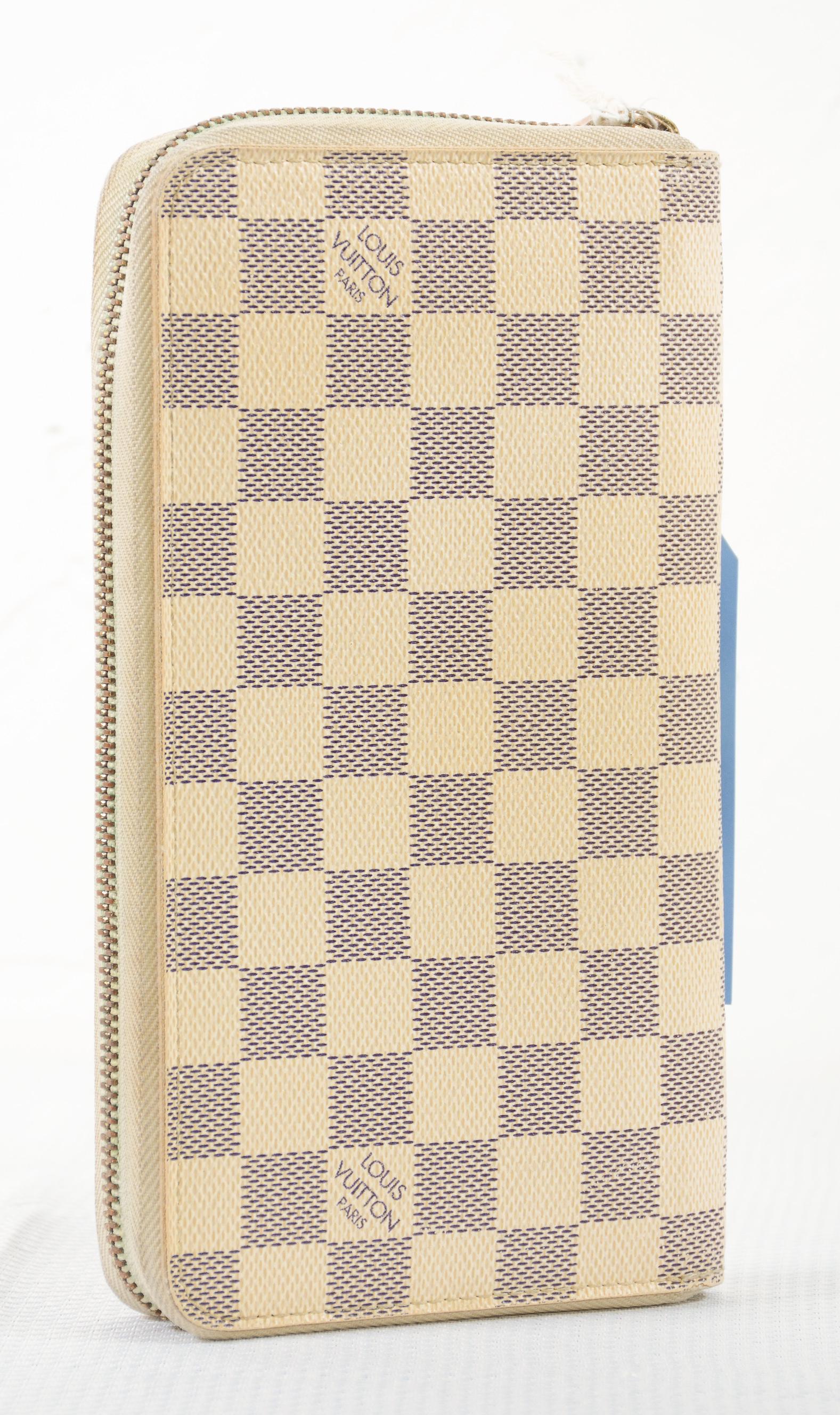 Louis Vuitton Zippy Organizer  in Damier Azur (1 of 4)