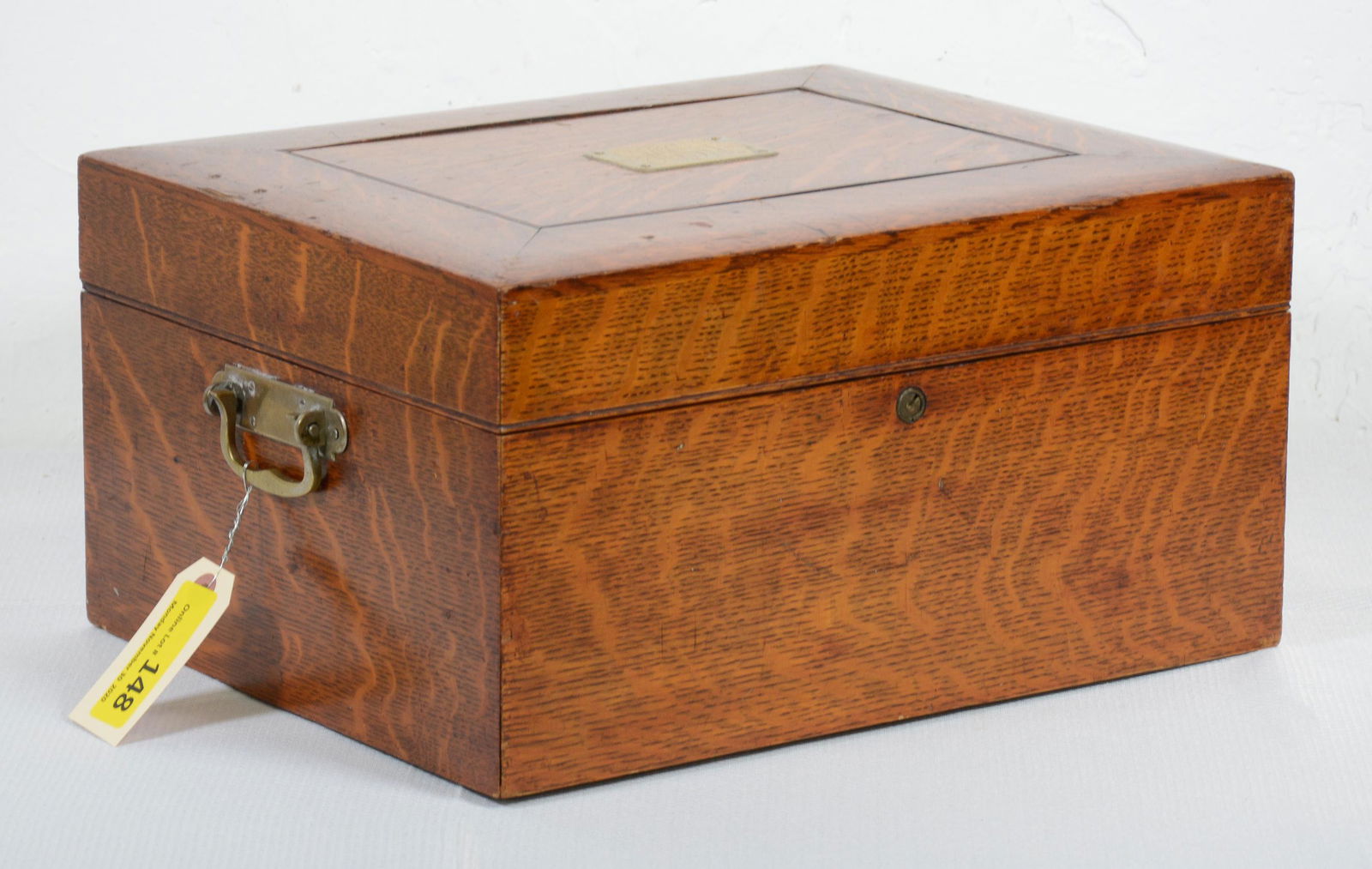 Oak Cigar Box / Humidor: Oak Cigar Box / Humidor - 9 in tall x 17 x 13