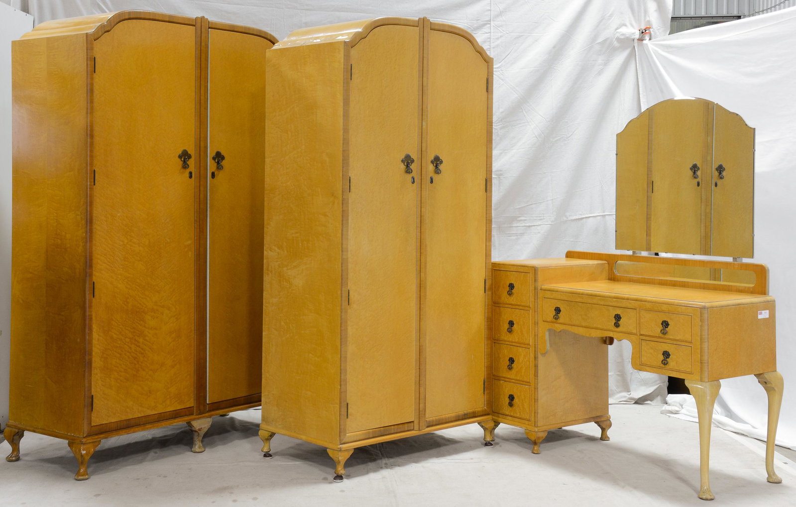 3pc Maple Bed Set - 2 Robes & Dresser: 3pc British Maple Bed Set - 2 Robes & Dresser - Dresser is 64 in tall x 49 x 20, Robe is 79 in tall x 50 x 23