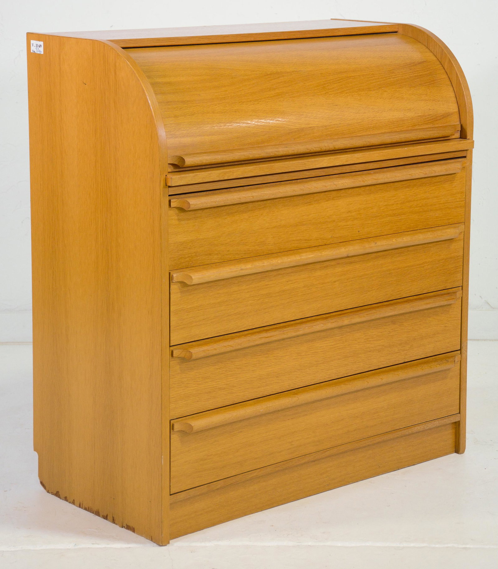 Cylinder Roll Top 4 Drawer Desk: Cylinder Roll Top 4 Drawer Desk - 40 in tall x 36 x 20