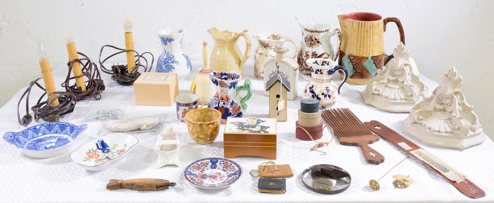 35pcs Assorted China, Majolica, Etc. (1 of 3)