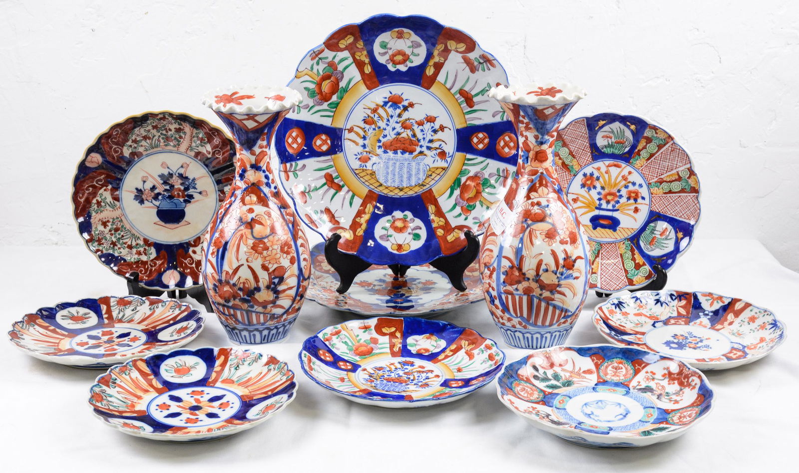 11pcs Assorted Imari Plates & Vases (1 of 5)