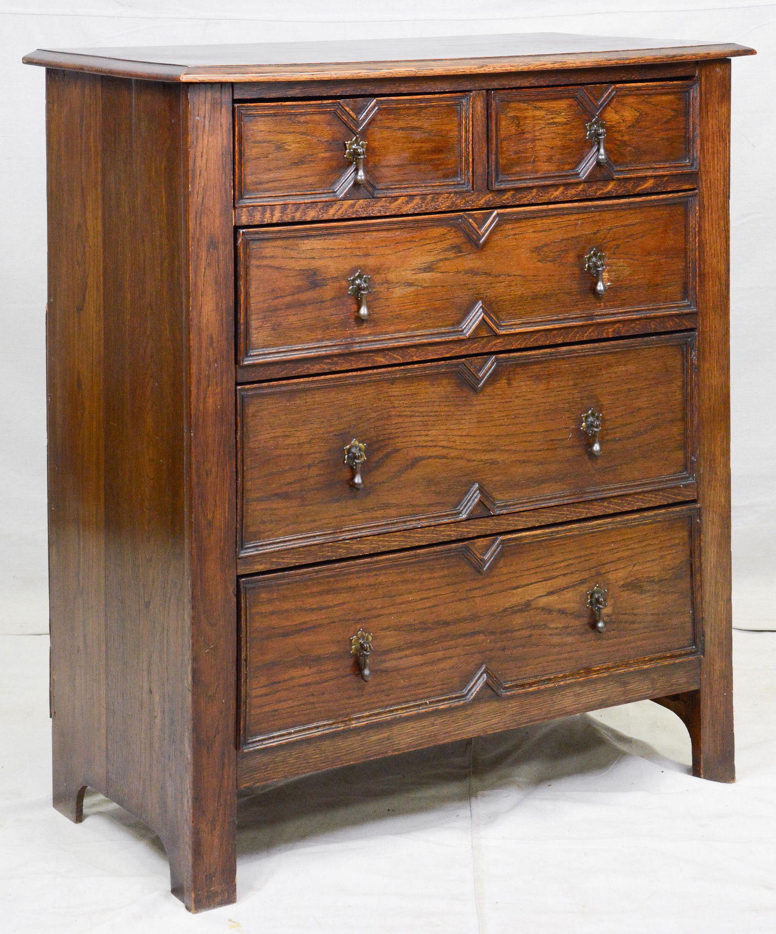 Jacobean Oak 5 Drawer Chest (1 of 3)