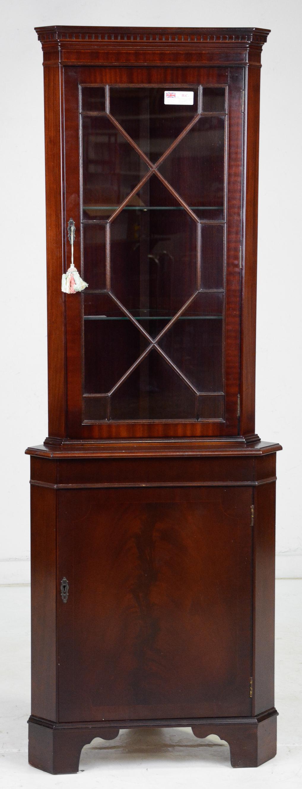 Mahogany Georgian Style Corner Cabinet (1 of 2)