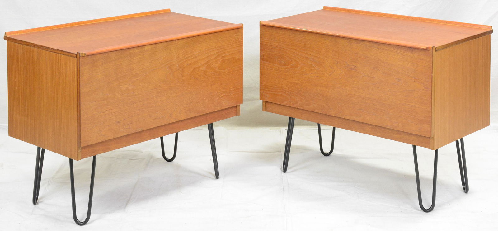 Pair of Mid Century Modern Drop Font Nightstands (1 of 4)