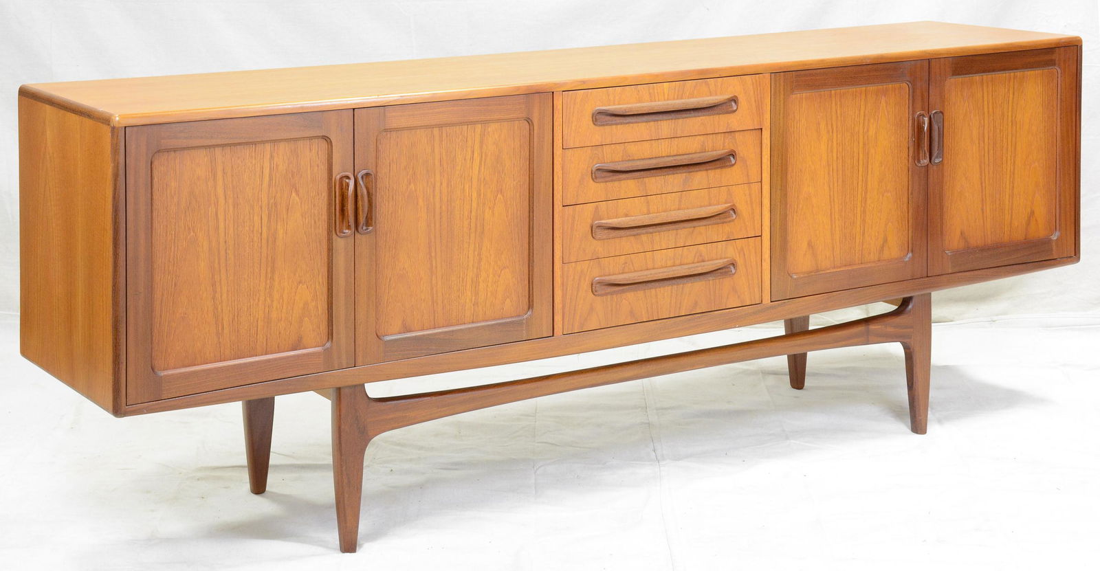 Mid Century Modern Large "Fresco" Sideboard - G-Plan (1 of 11)
