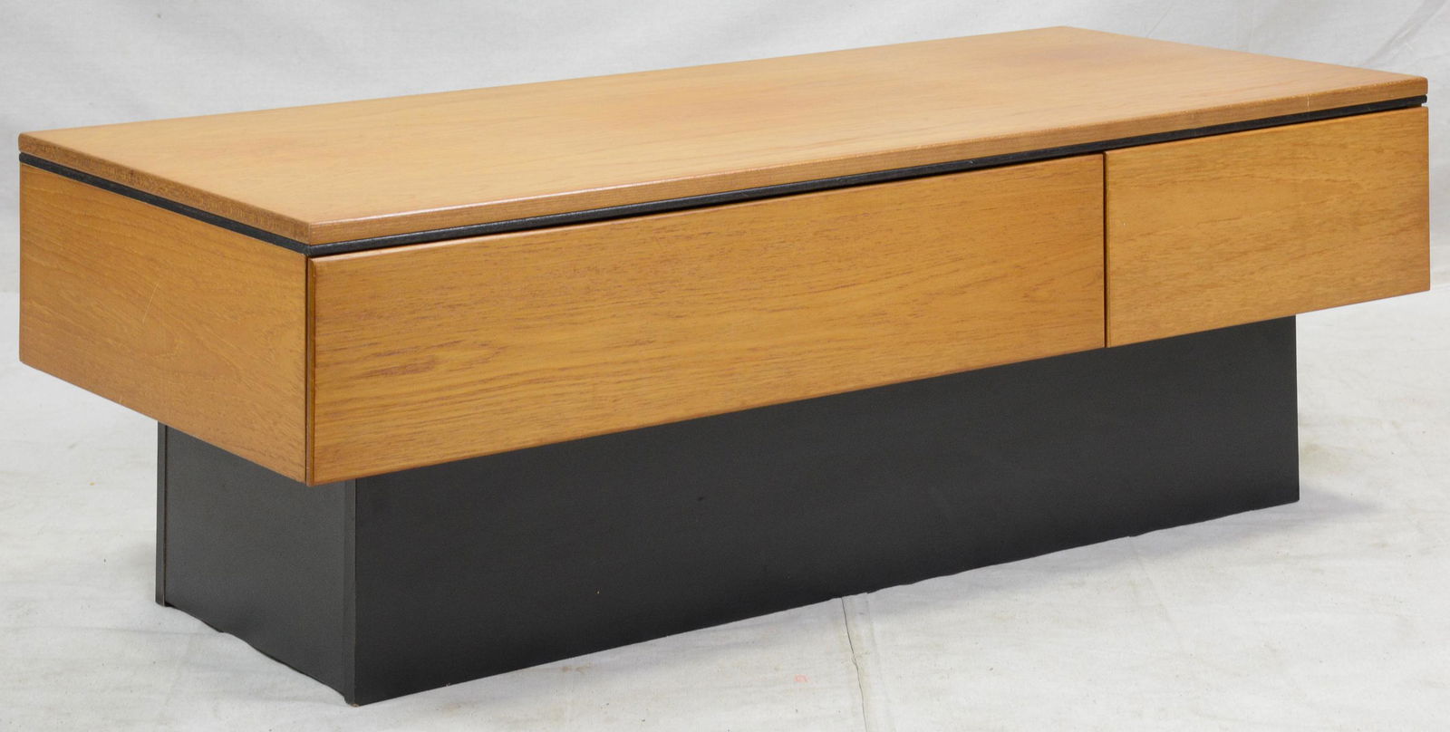 Mid Century Modern Coffee Table with Ebonized Base (1 of 7)