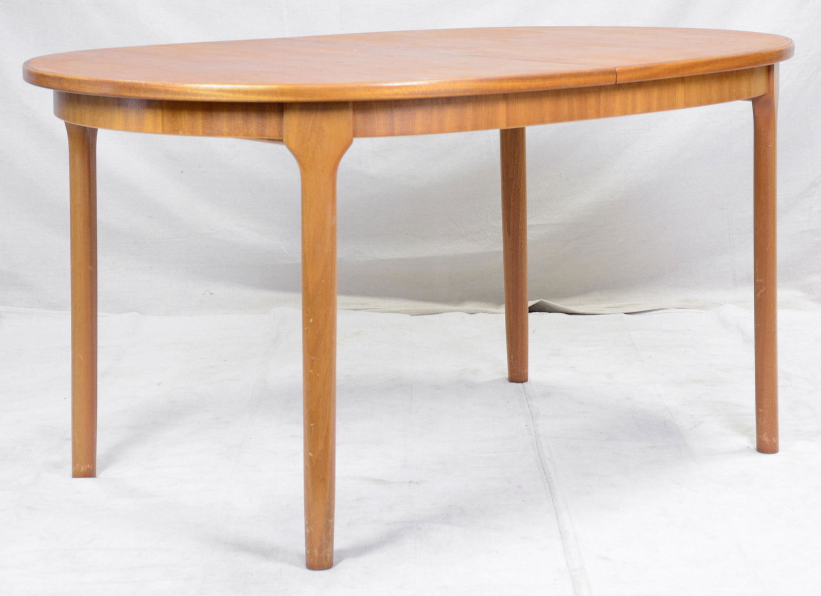 Oval Mid Century Modern Dining Table - McIntosh (1 of 6)
