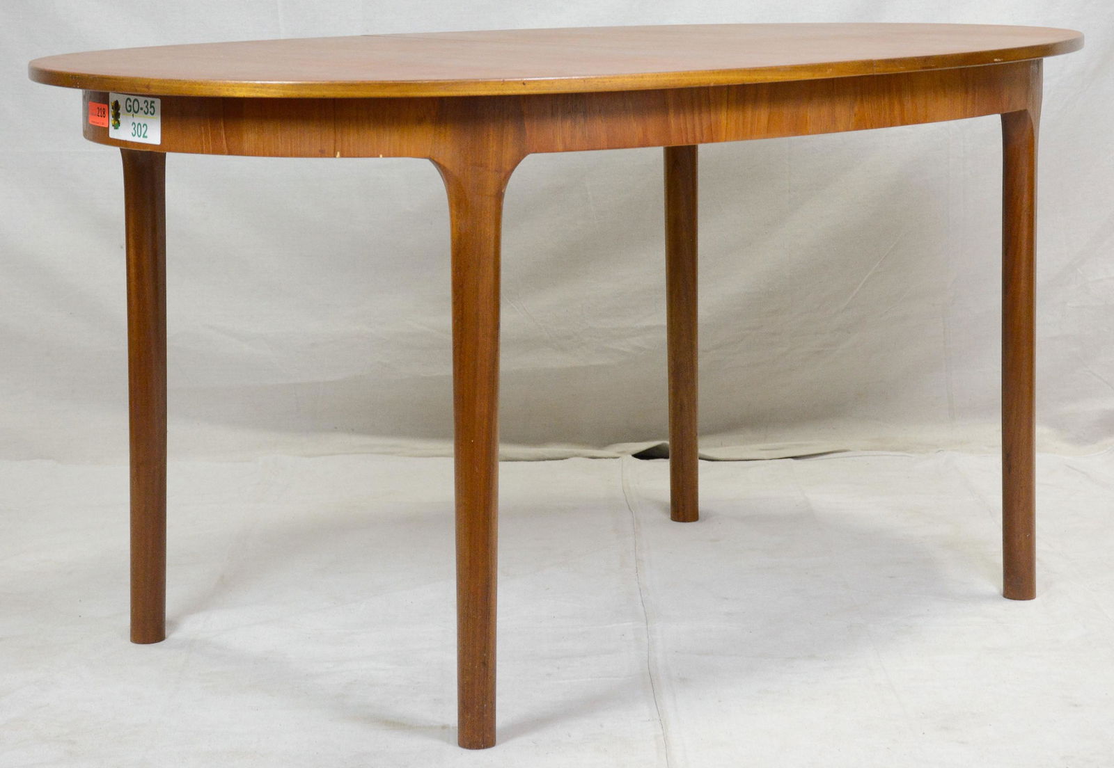 Oval Mid Century Modern Dining Table - McIntosh (1 of 5)