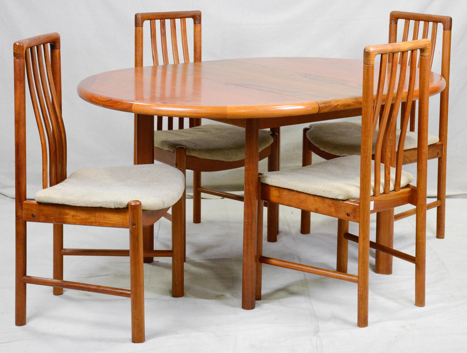 Mid Century Modern Dining Table & 4 Chairs: Danish Modern Style Dining Table & 4 Chairs - Table is 29 in tall x 52 x 48 when open, chairs are 37 in tall x 21 x 20