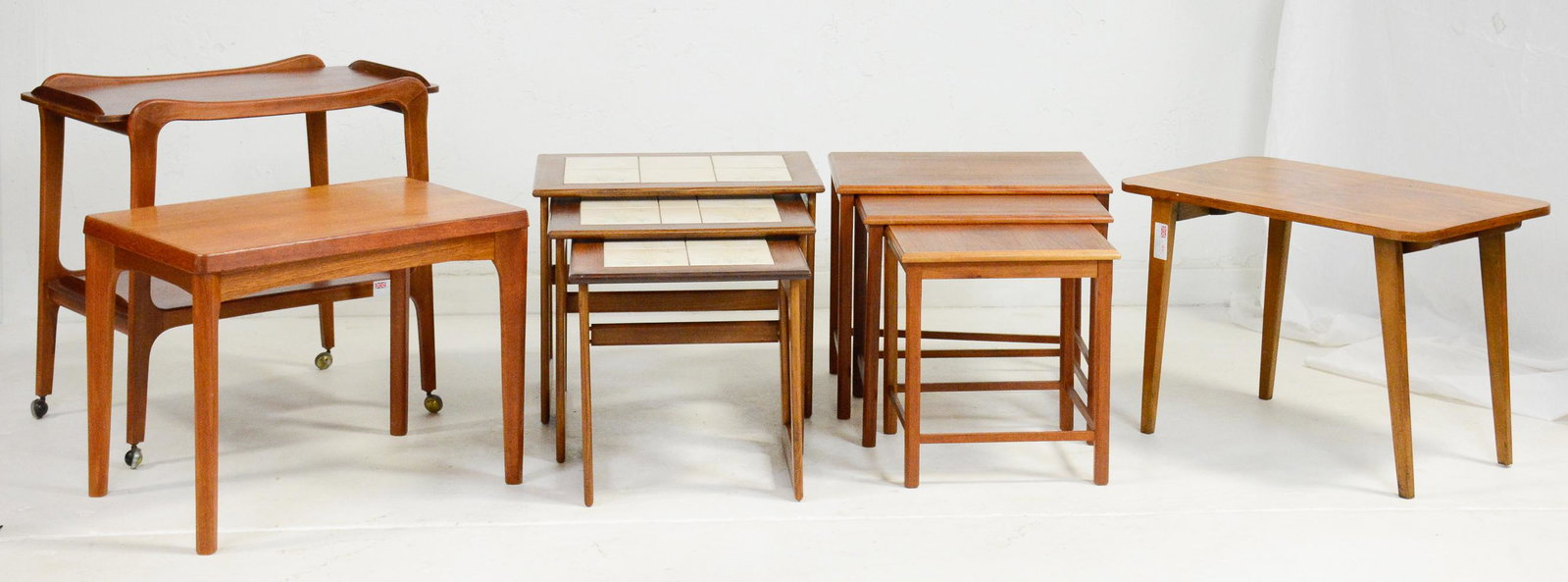 5 Occasional Mid Century Modern Tables / Trolley: 5 Assorted Occasional Mid Century Modern Tables / Trolley - 2 Nests of Tables, 2 Side Tables and Trolley - 27 in tall x 28 x 19 (measurements for largest item only)