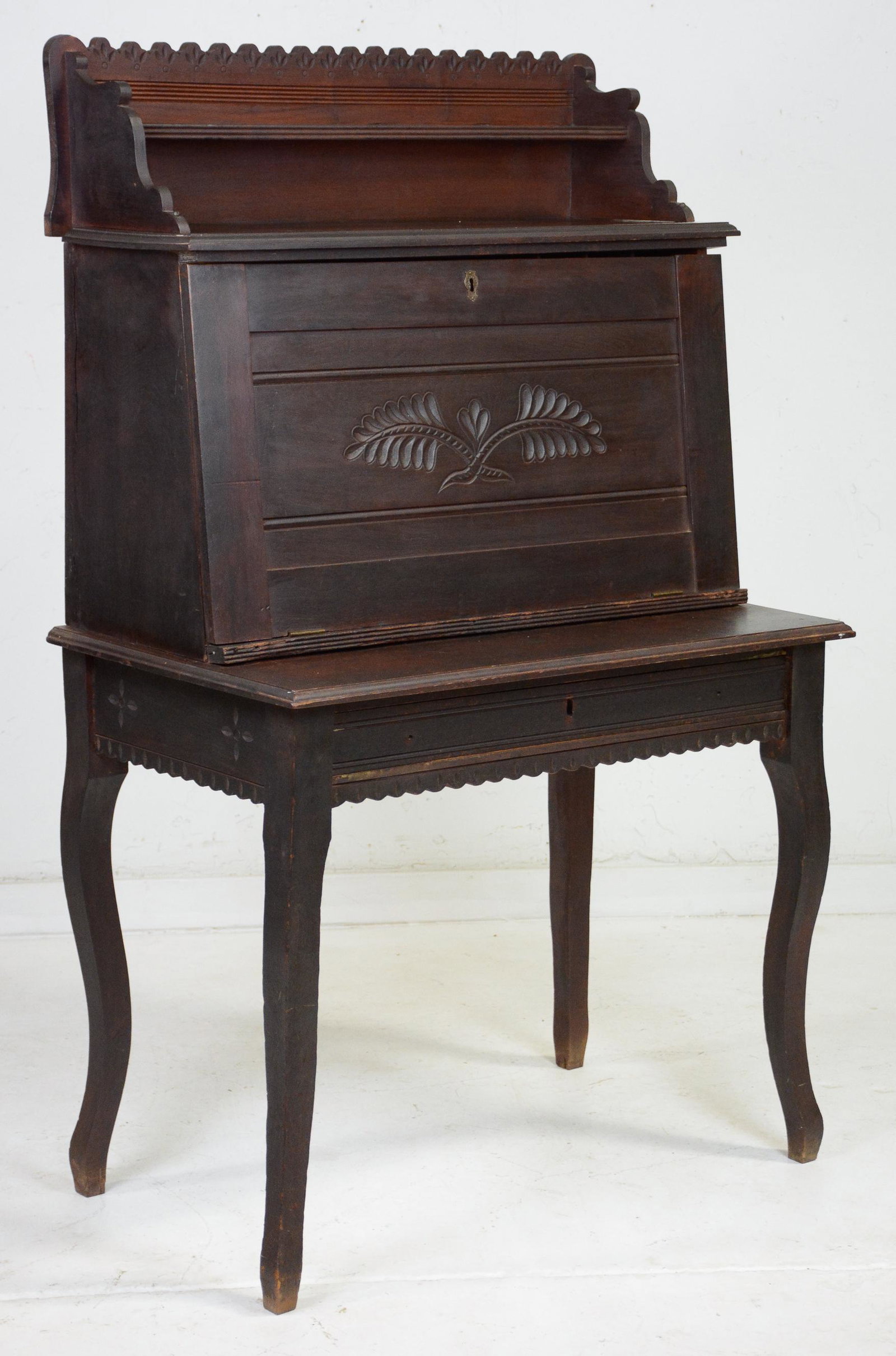 19th Century American Drop Front Desk: 19th Century American Drop Front Desk - 59 in tall x 36 x 22