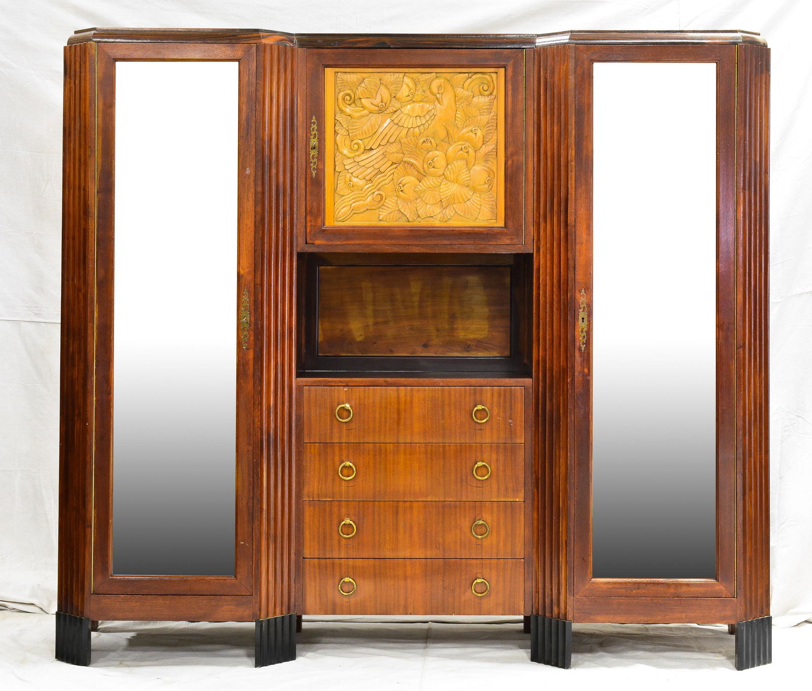 Large Art Deco Style Double Mirror Door Cupboard (1 of 3)