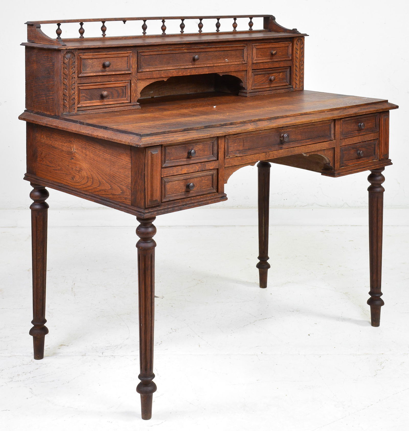 French Oak Desk With Turned Legs (1 of 6)