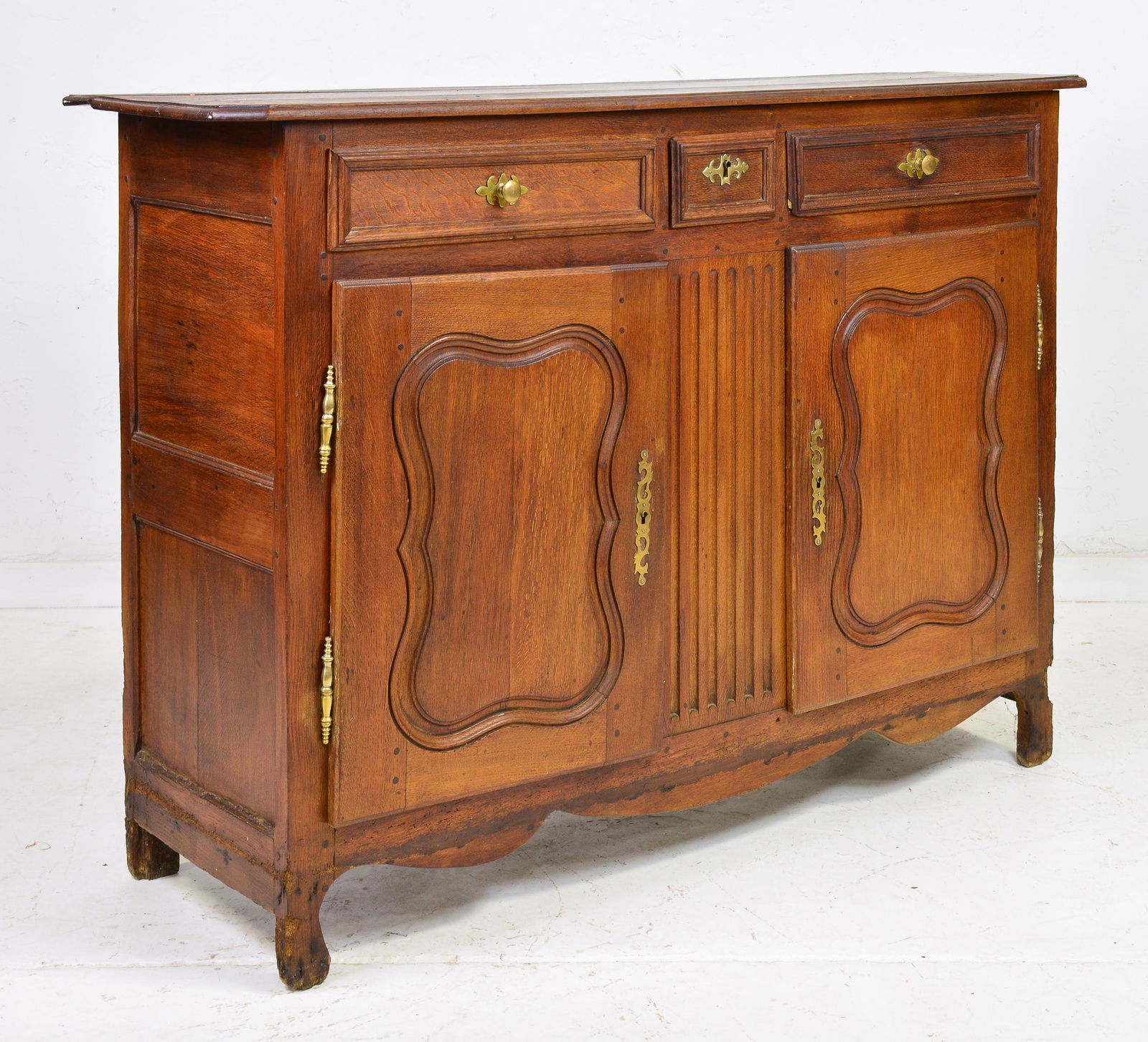 Louis XV Style 2 Door Server (1 of 7)